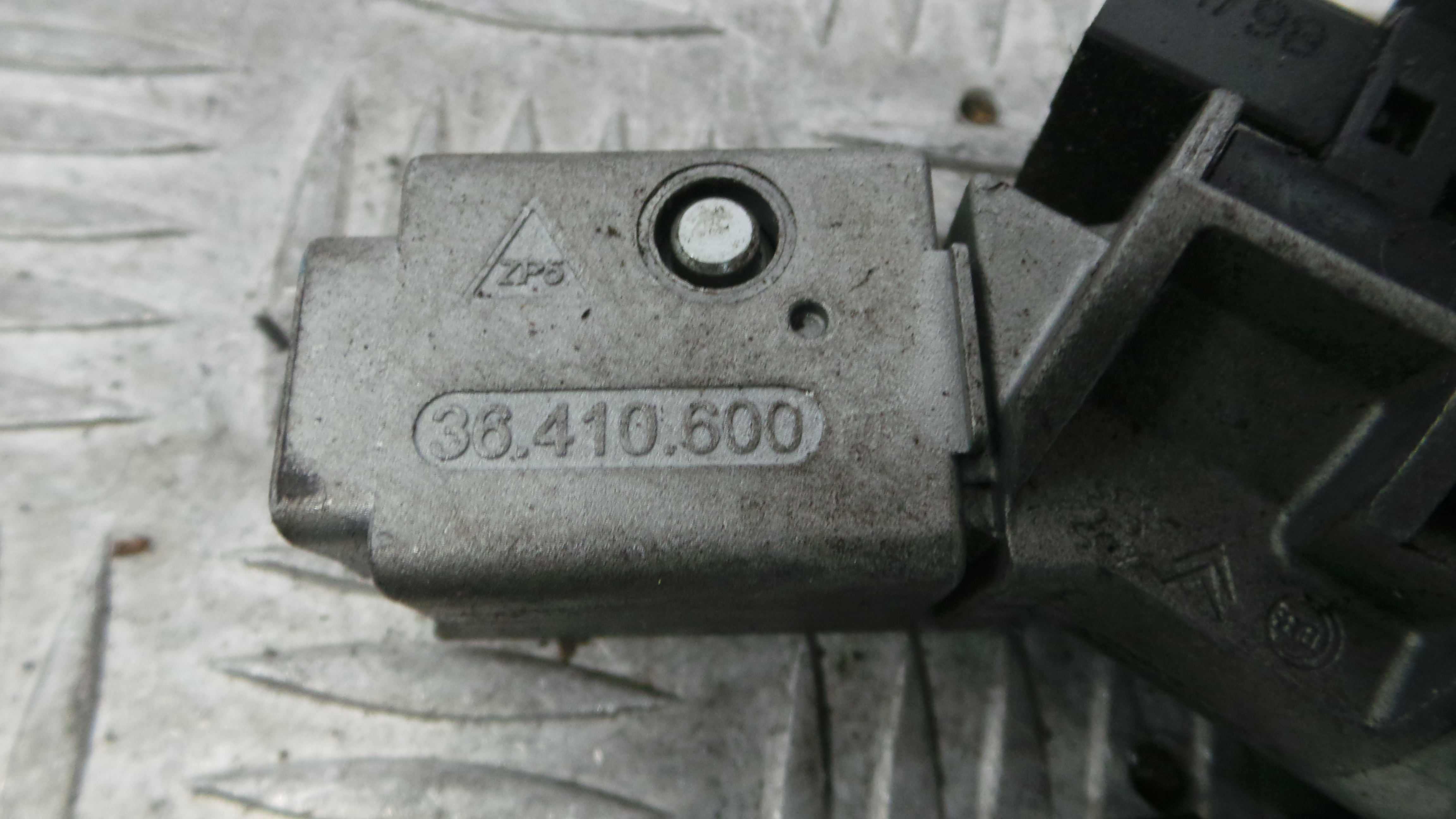 Canhão de ignição 36410600 - PEUGEOT 207 (WA_, WC_), 207/207+ (WA_, WC_)-36671570