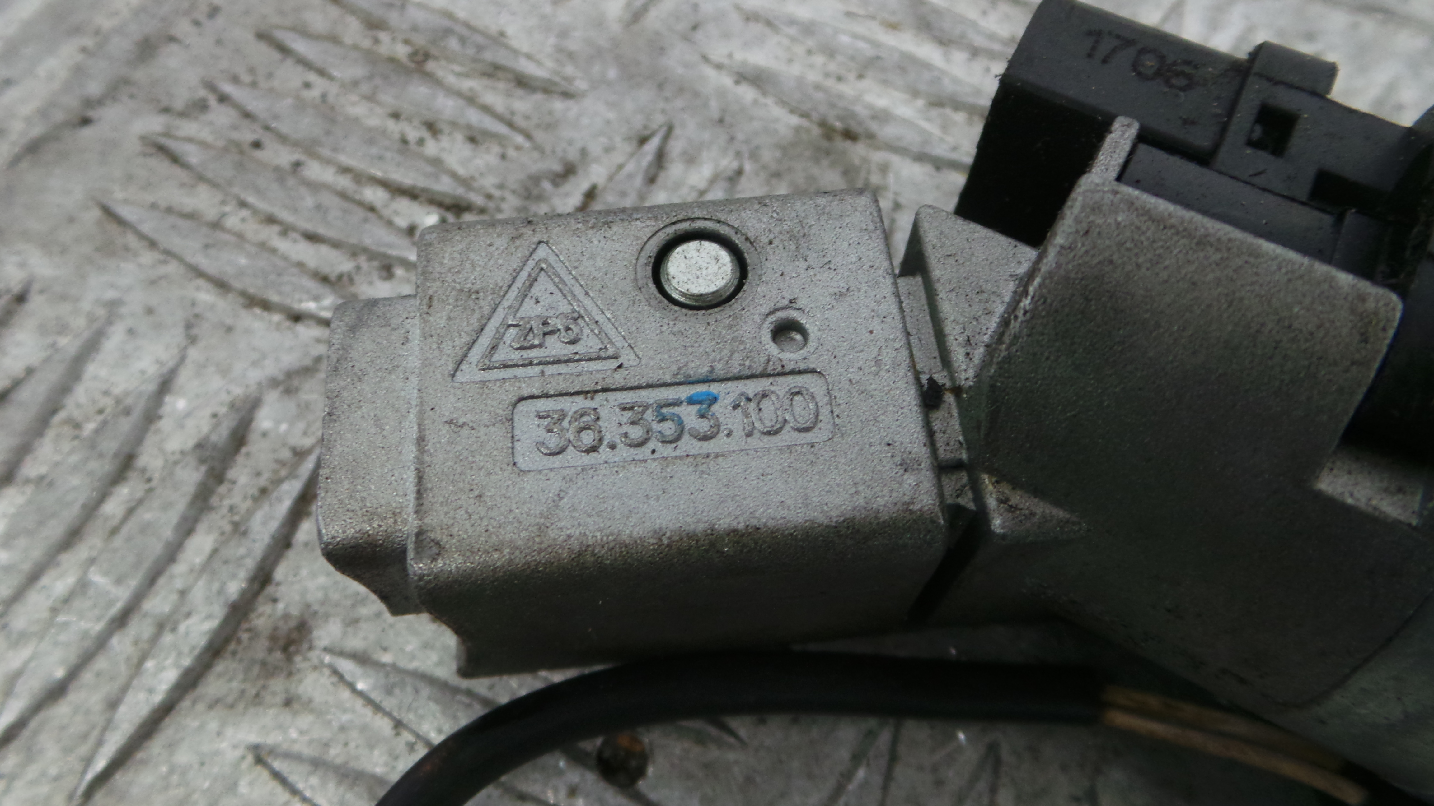 Canhão de ignição 36353100 - PEUGEOT 308 I (4A_, 4C_)-36671655