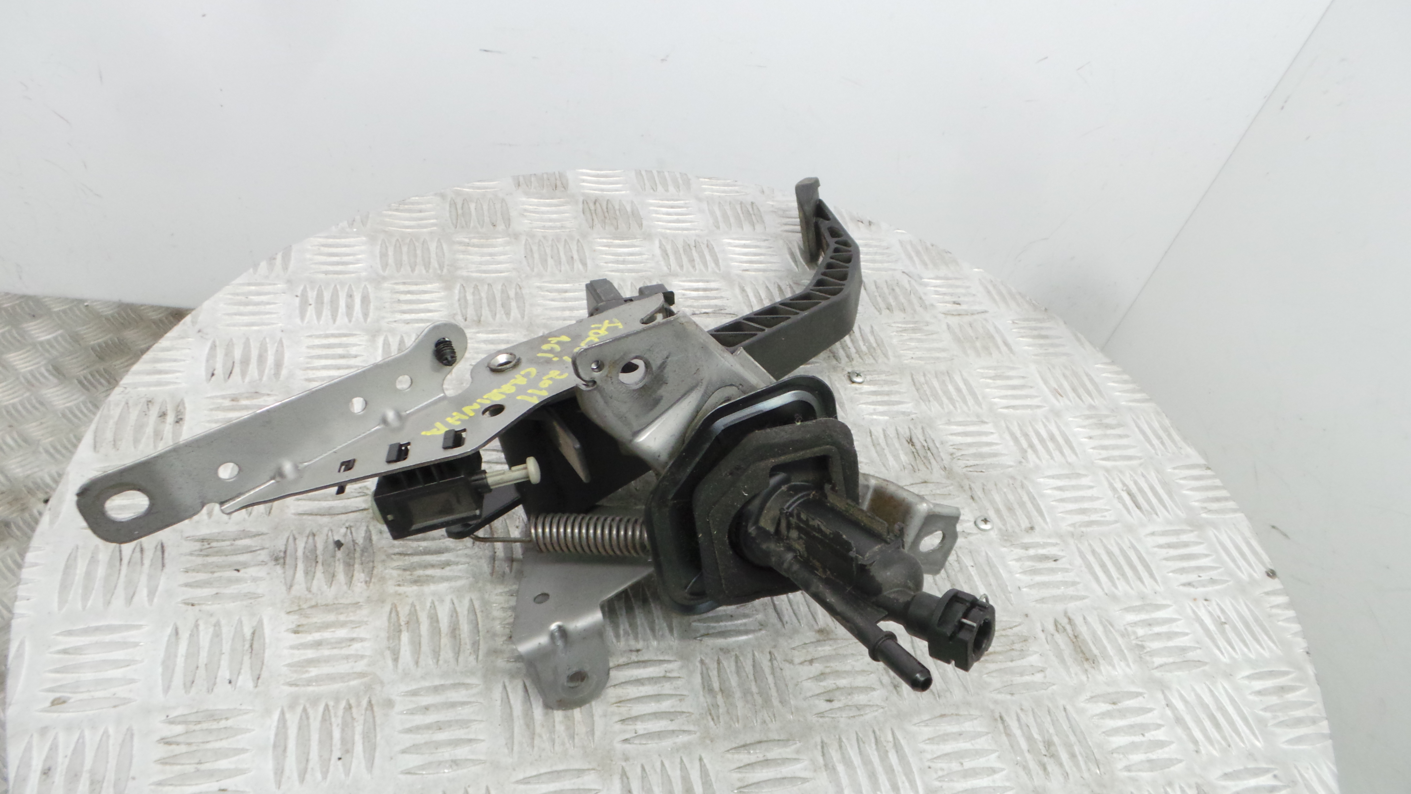 Pedal de Embraiagem BV61-7B633-AA - FORD FOCUS III Turnier-36675937