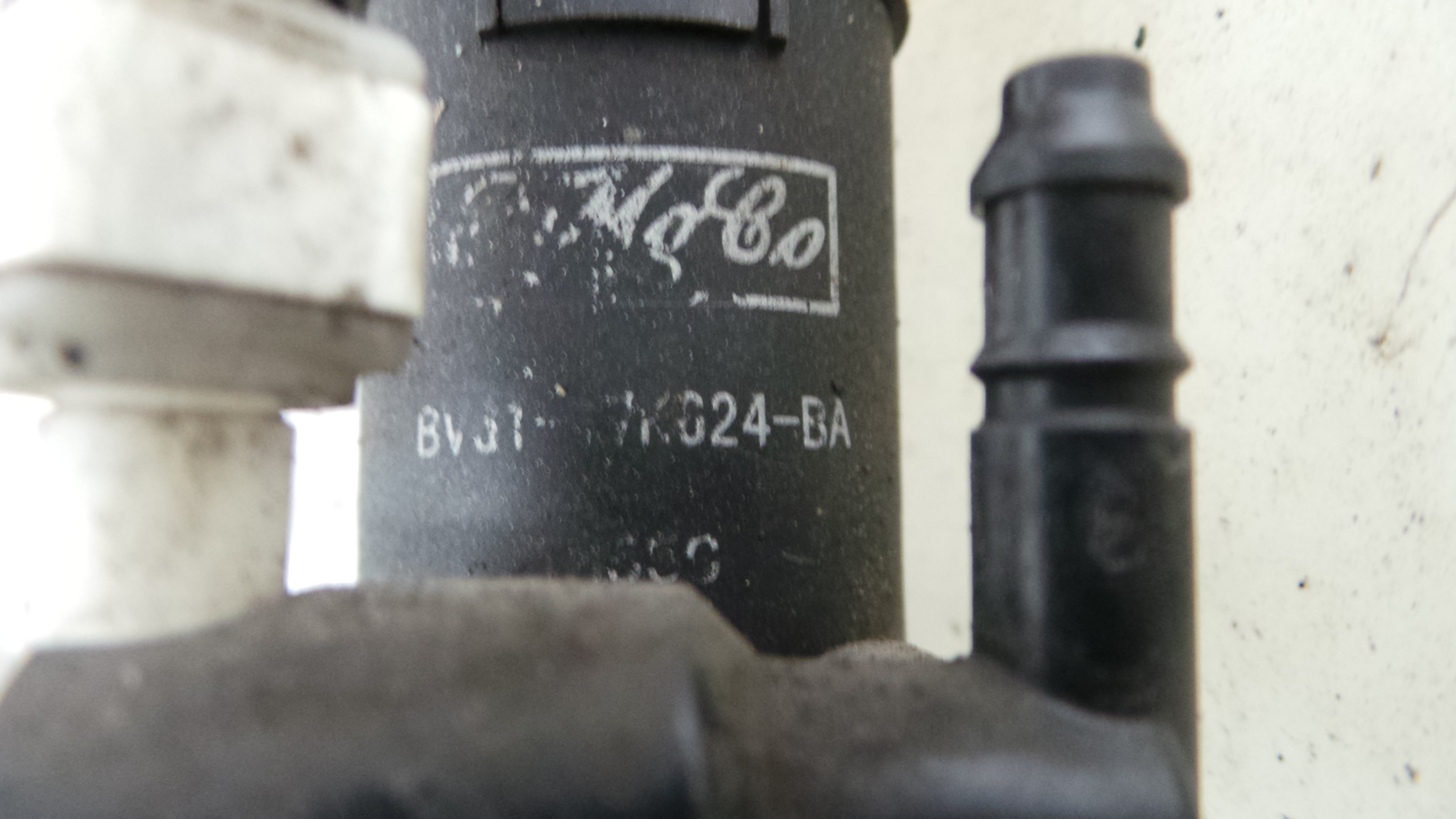 Deposito Reservatório Limpa Vidros Para Brisas BV61-17B613-A - FORD FOCUS III Turnier-36675947