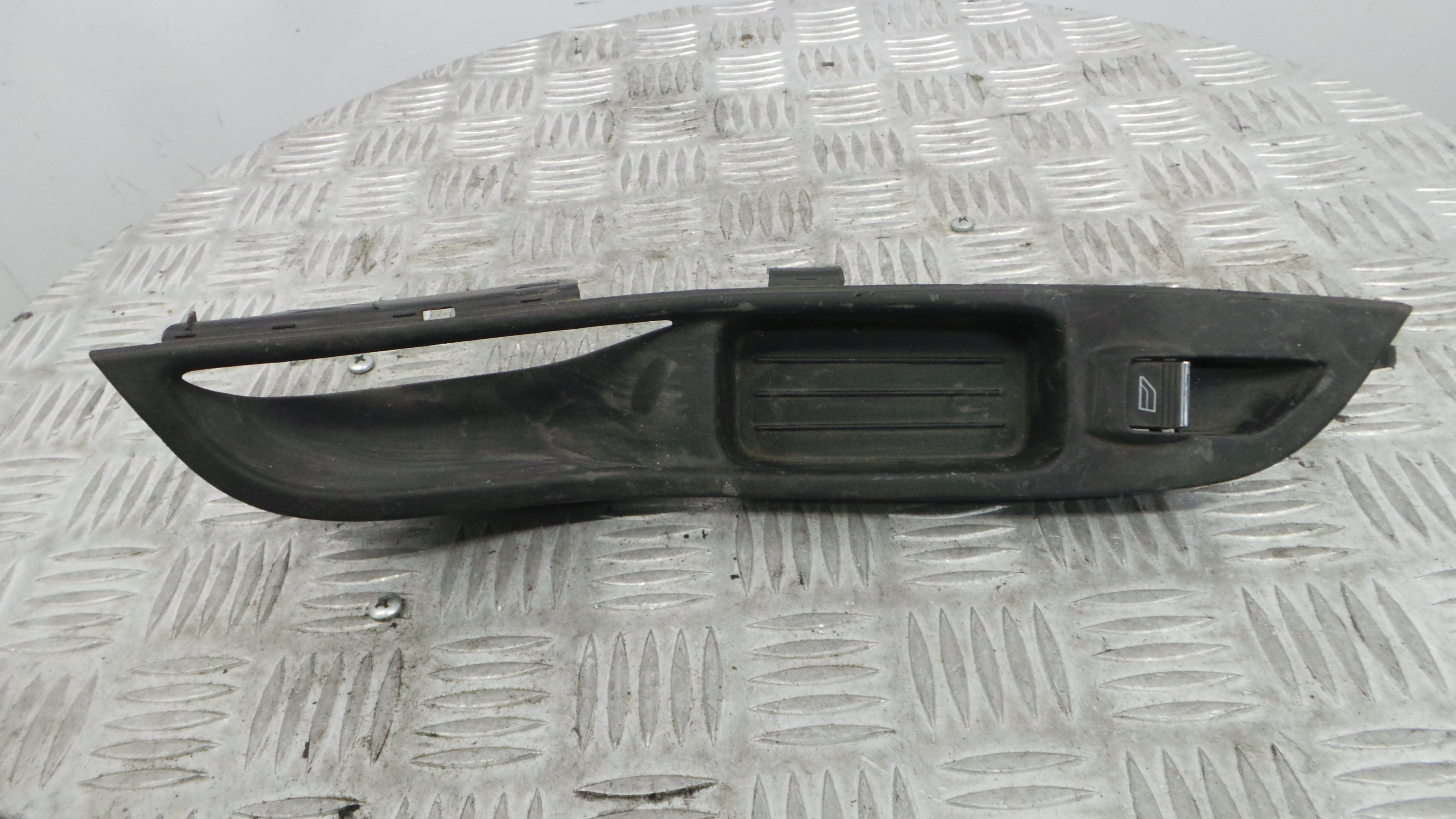 Interruptor / Comando Elevador Vidro Frente Dto  BM51-A240A40-ADW - FORD FOCUS III Turnier-36675968