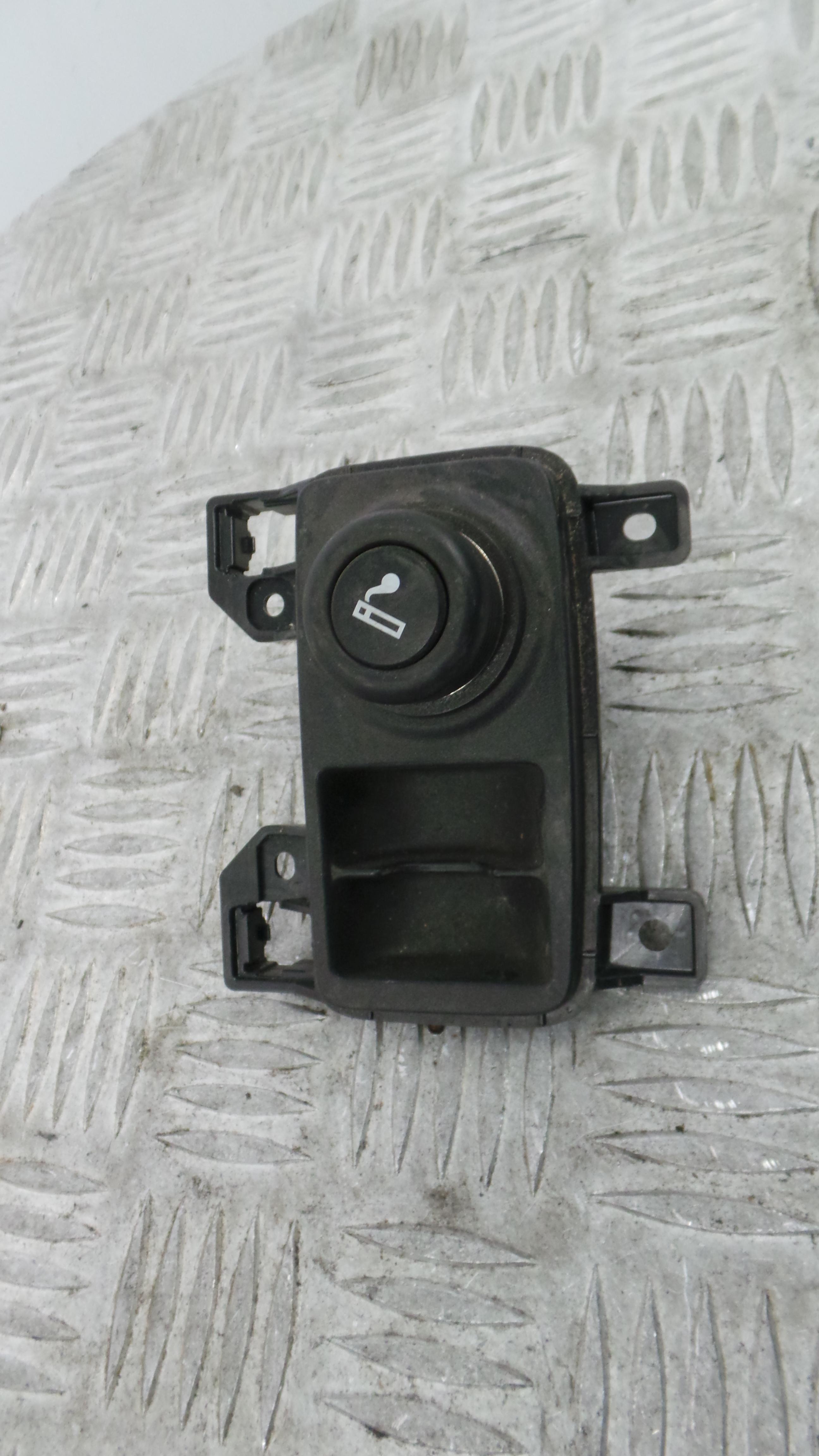 Carregadores de isqueiro BM51-A045L56-AAW - FORD FOCUS III Turnier-36676241