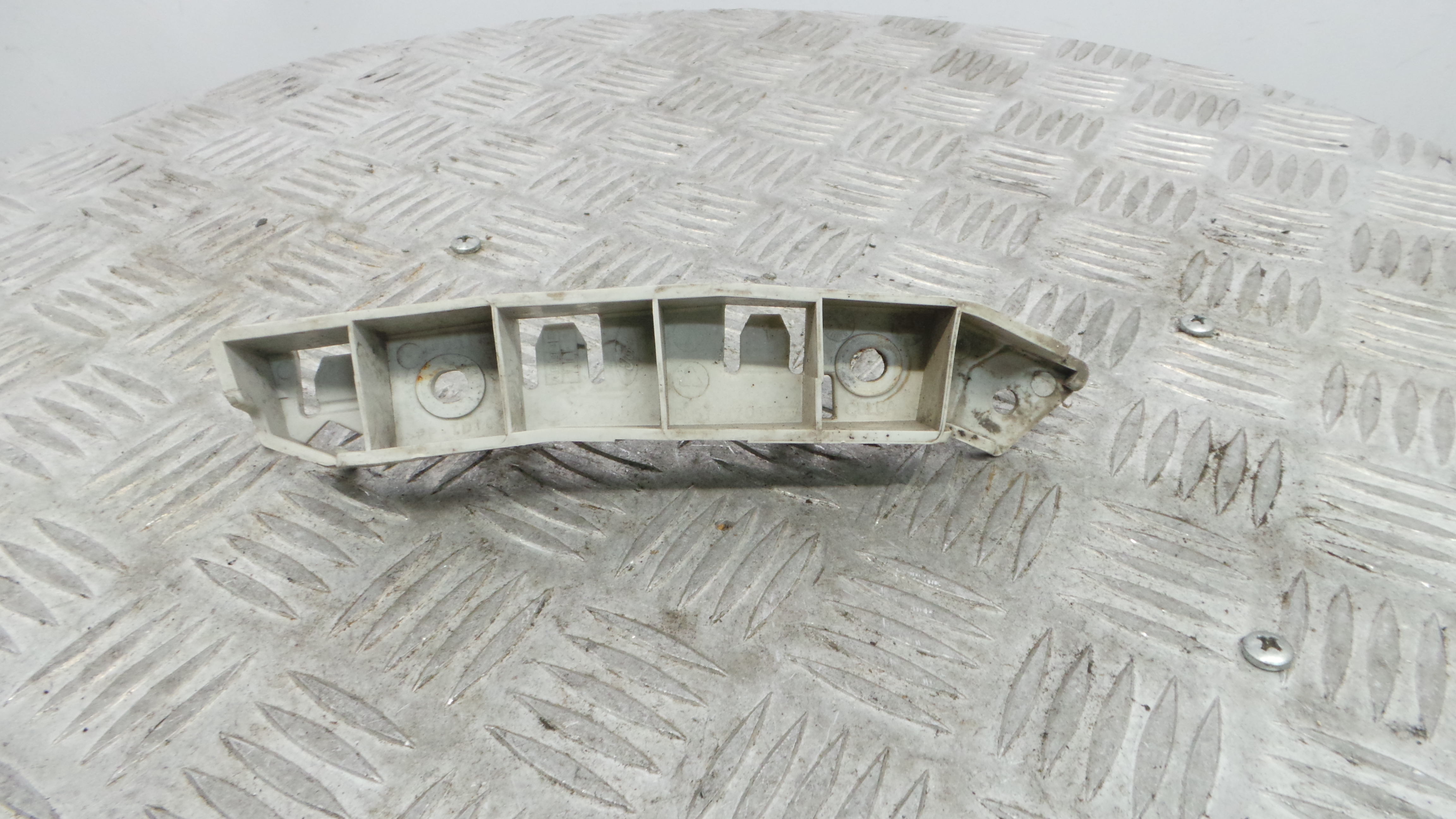 Suporte do Para Choques BM51-17D959-A - FORD FOCUS III Turnier-36676257