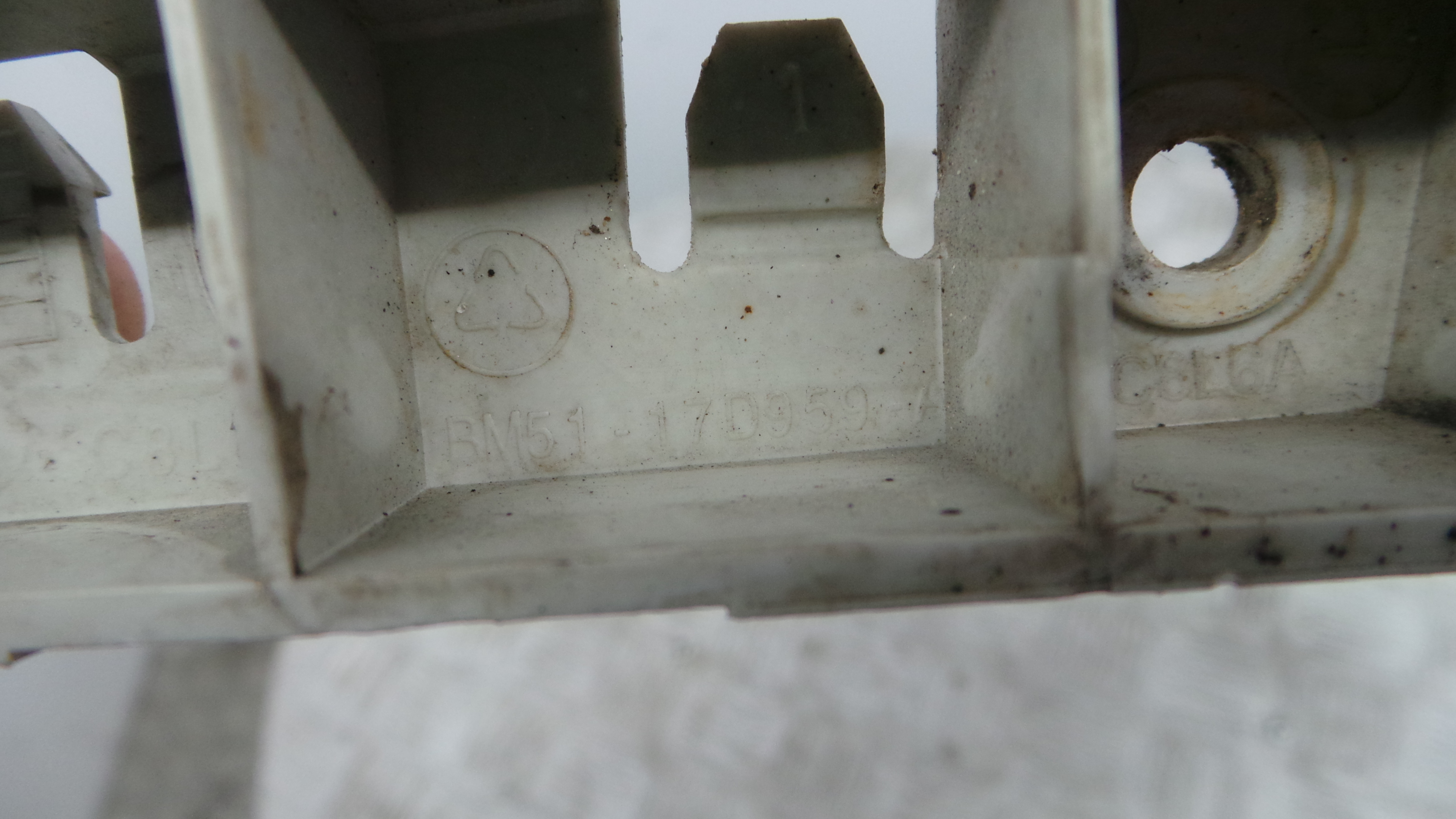 Suporte do Para Choques BM51-17D959-A - FORD FOCUS III Turnier-36676257