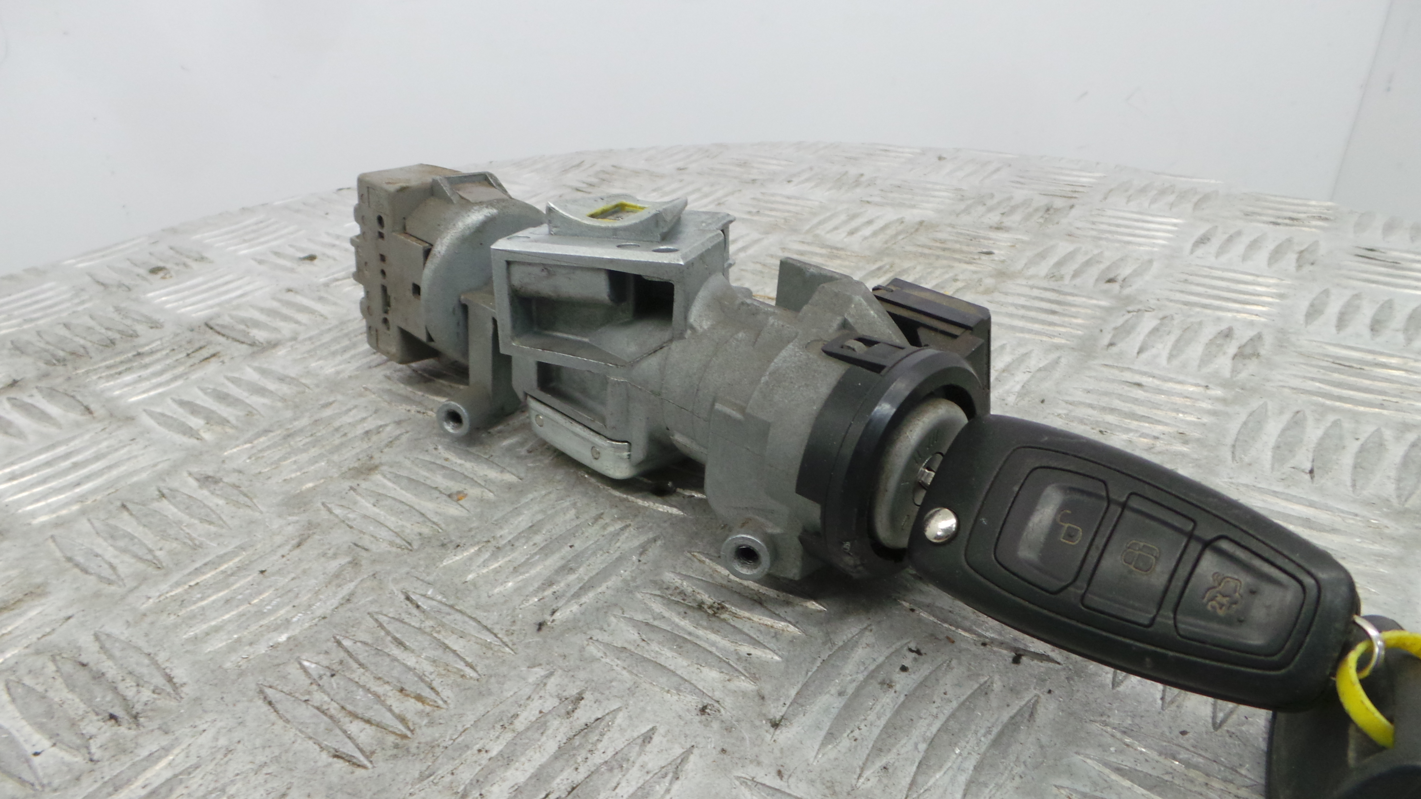 Canhão de ignição 3M51-3F880-AE - FORD FOCUS III Turnier-36676311 Canhão de ignição 3M51-3F880-AE - FORD FOCUS III Turnier-36676311