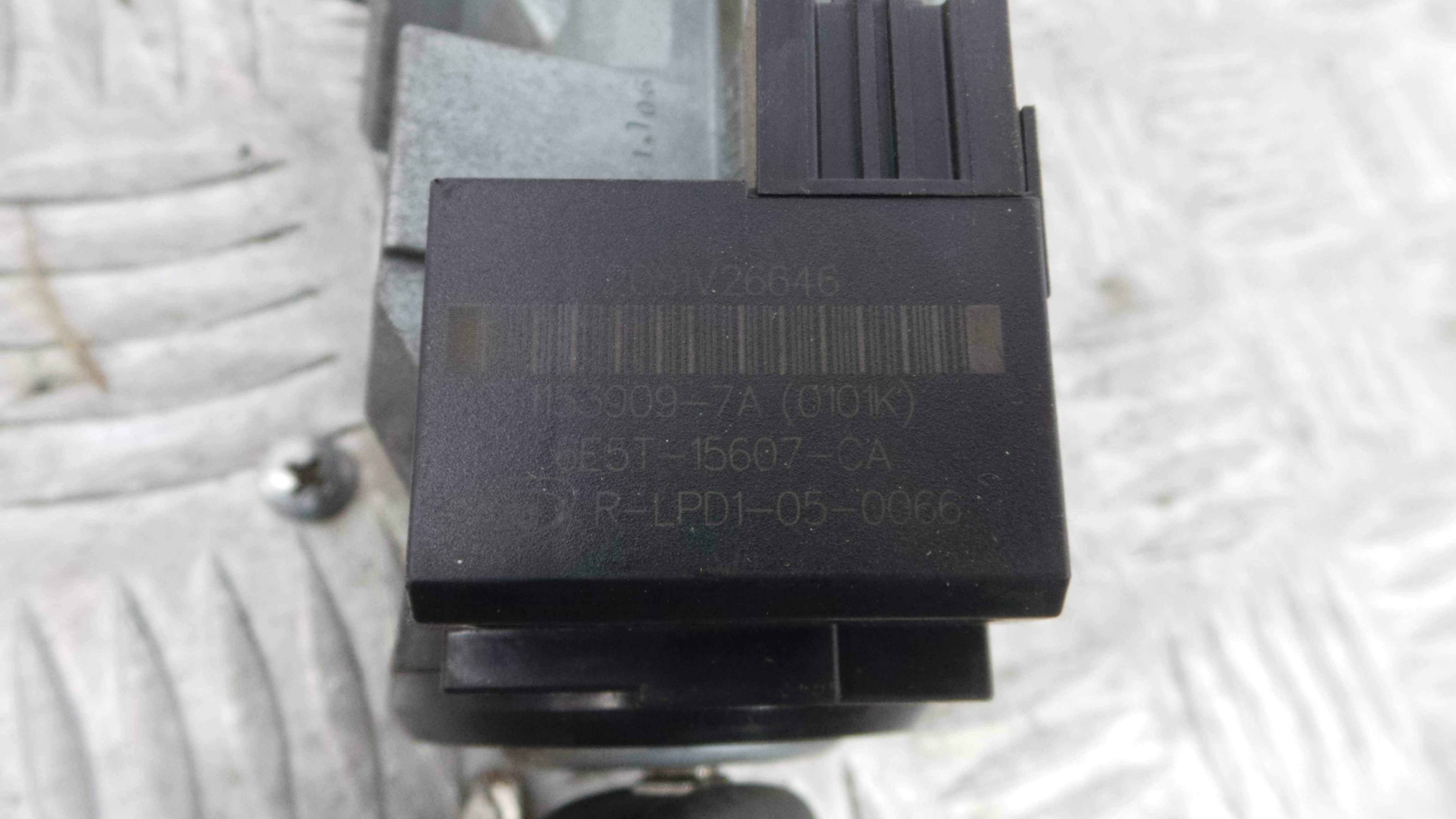 Canhão de ignição 3M51-3F880-AE - FORD FOCUS III Turnier-36676311