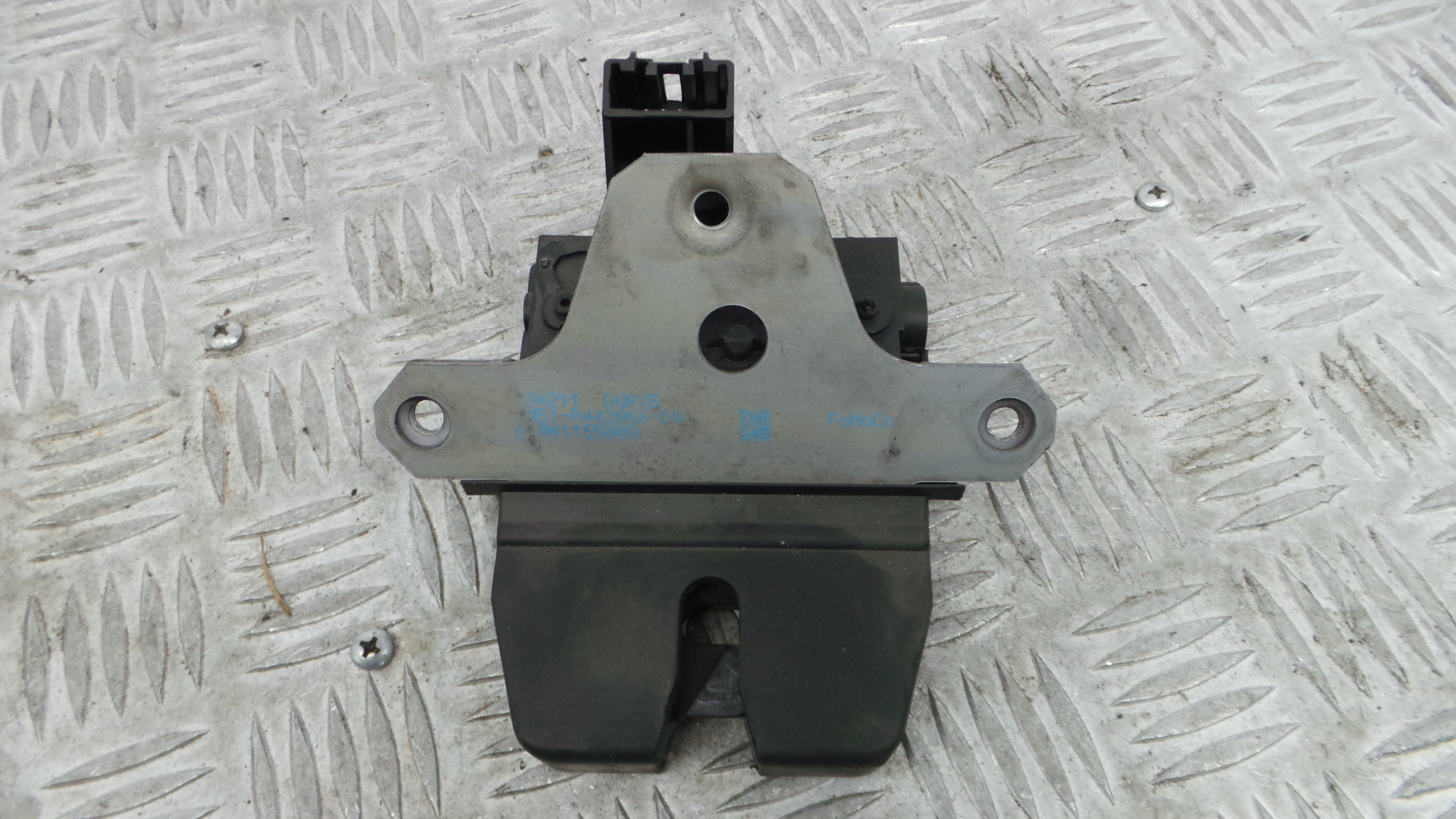 Fecho Mala 8M51-R442A66-DA - FORD FOCUS III Turnier-36676315