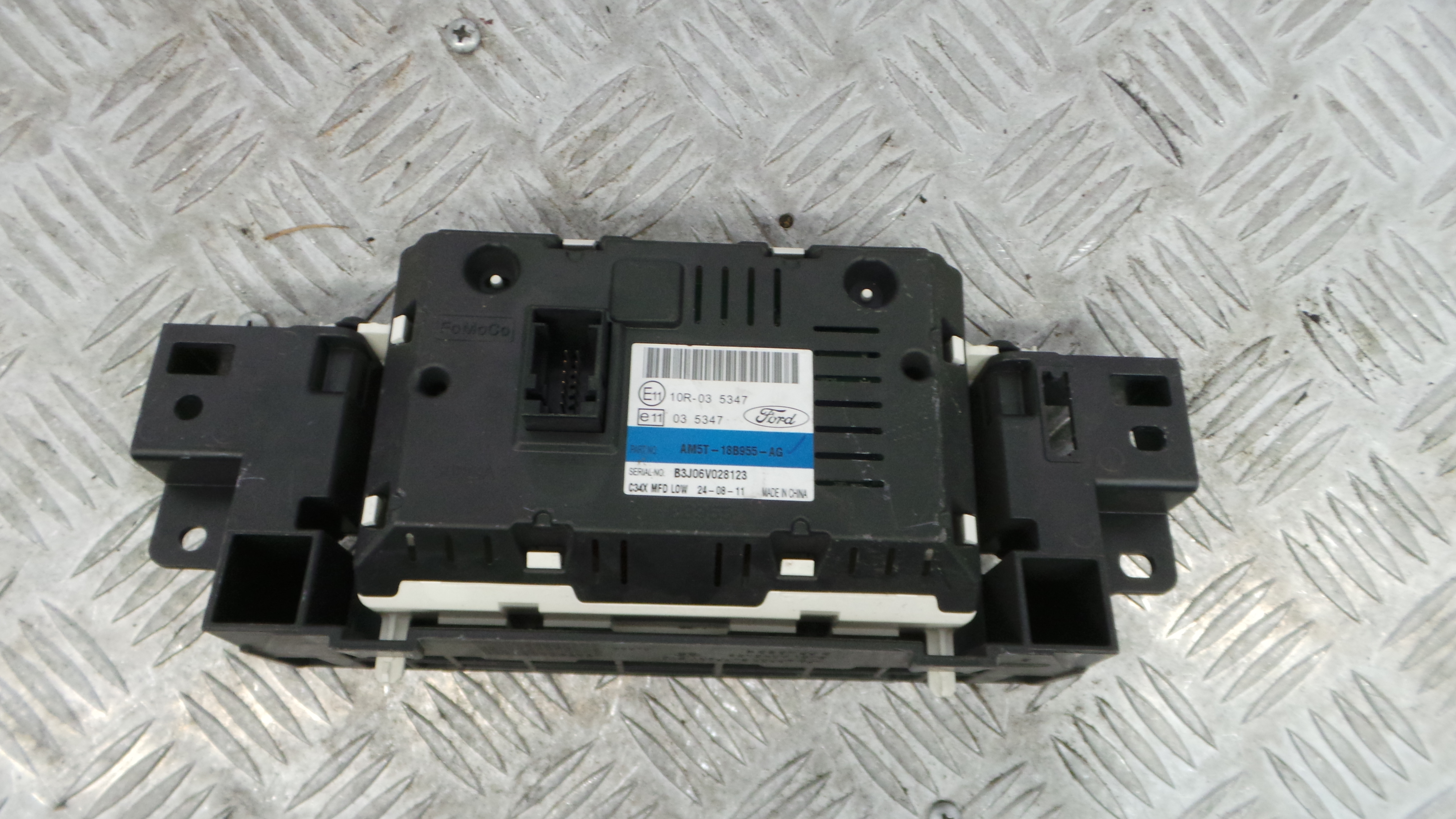 Display do Ar Condicionado / Rádio / GPS / DVD AM5T-18B955-AG - FORD FOCUS III Turnier-36676330