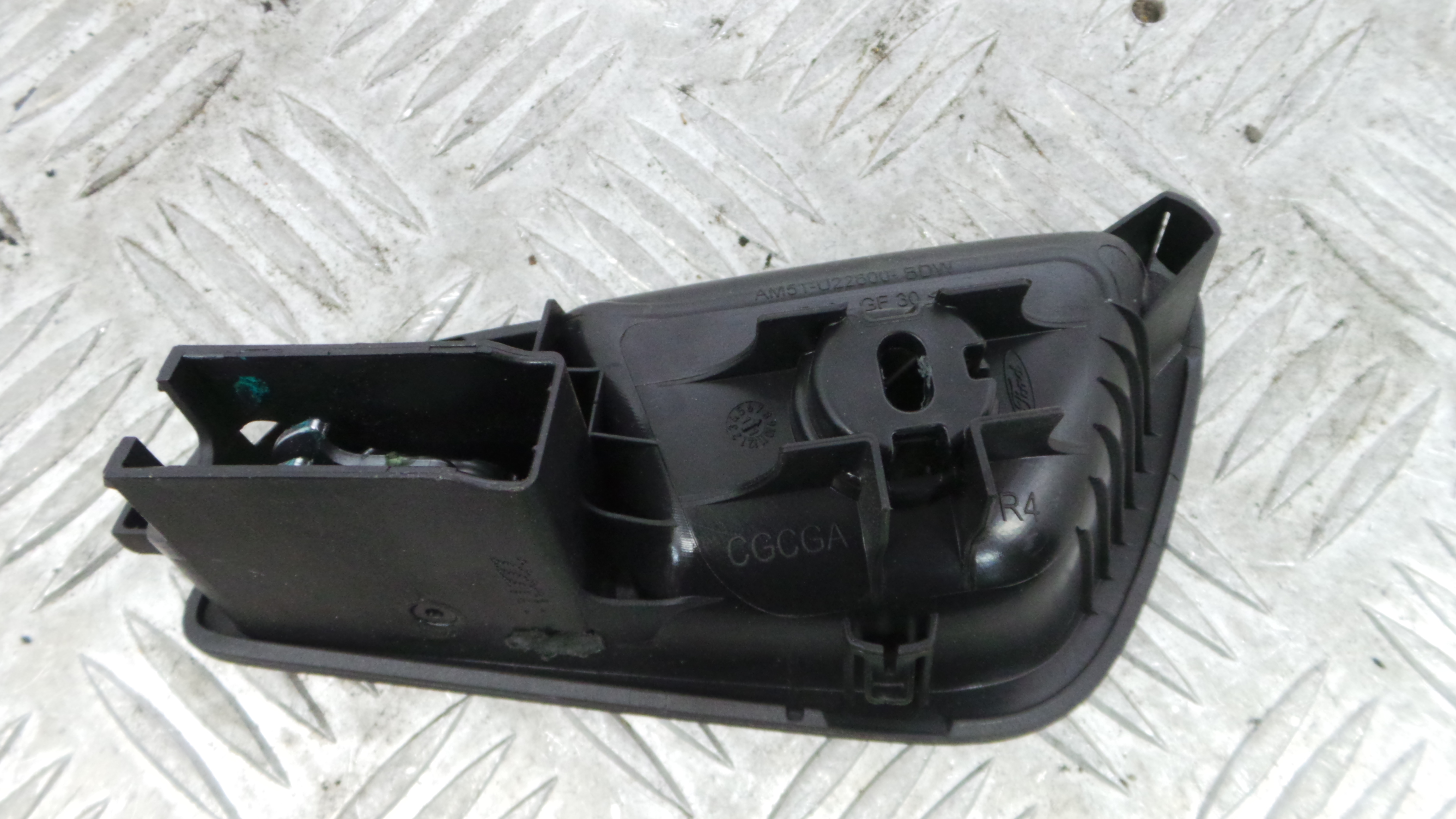 Puxador Interior Traseiro Direita AM51-U22600-BDW - FORD FOCUS III Turnier-36676347