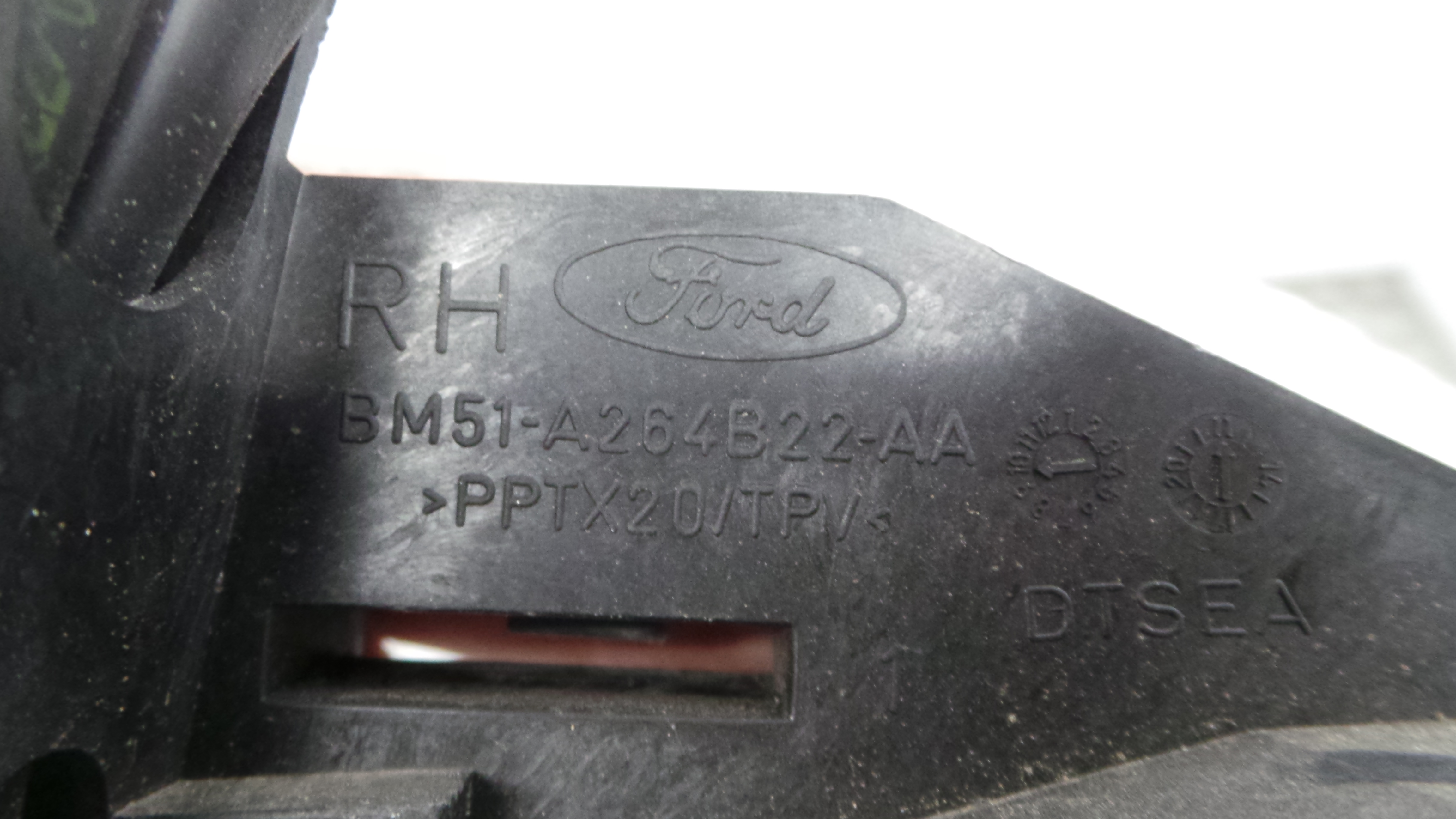 Fecho da Porta Trás Dto BM5A-A26412-AC - FORD FOCUS III Turnier-36676350