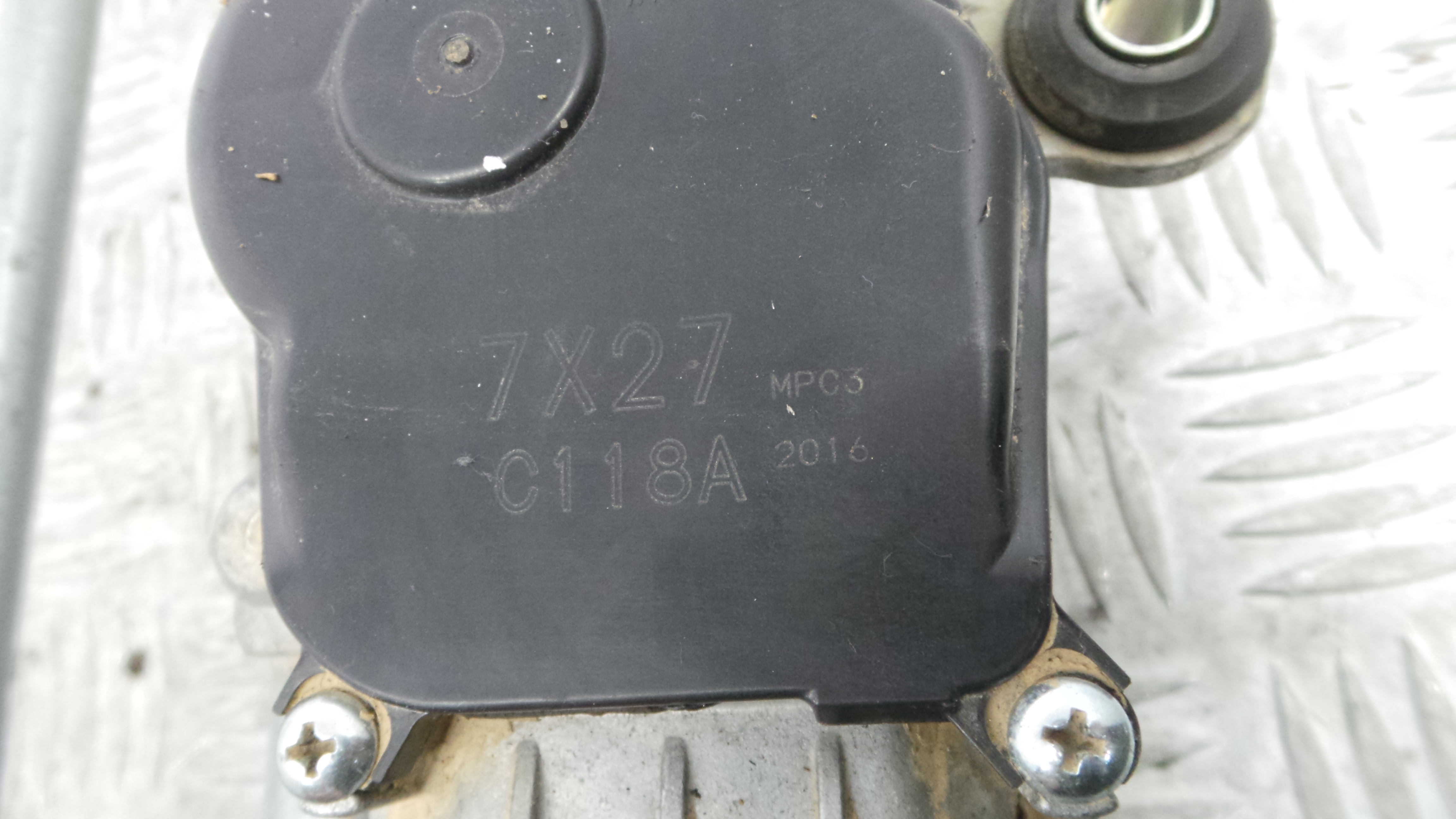 Motor Limpa Vidros Frente 7X27-C118A - NISSAN LEAF (ZE1)-36676363