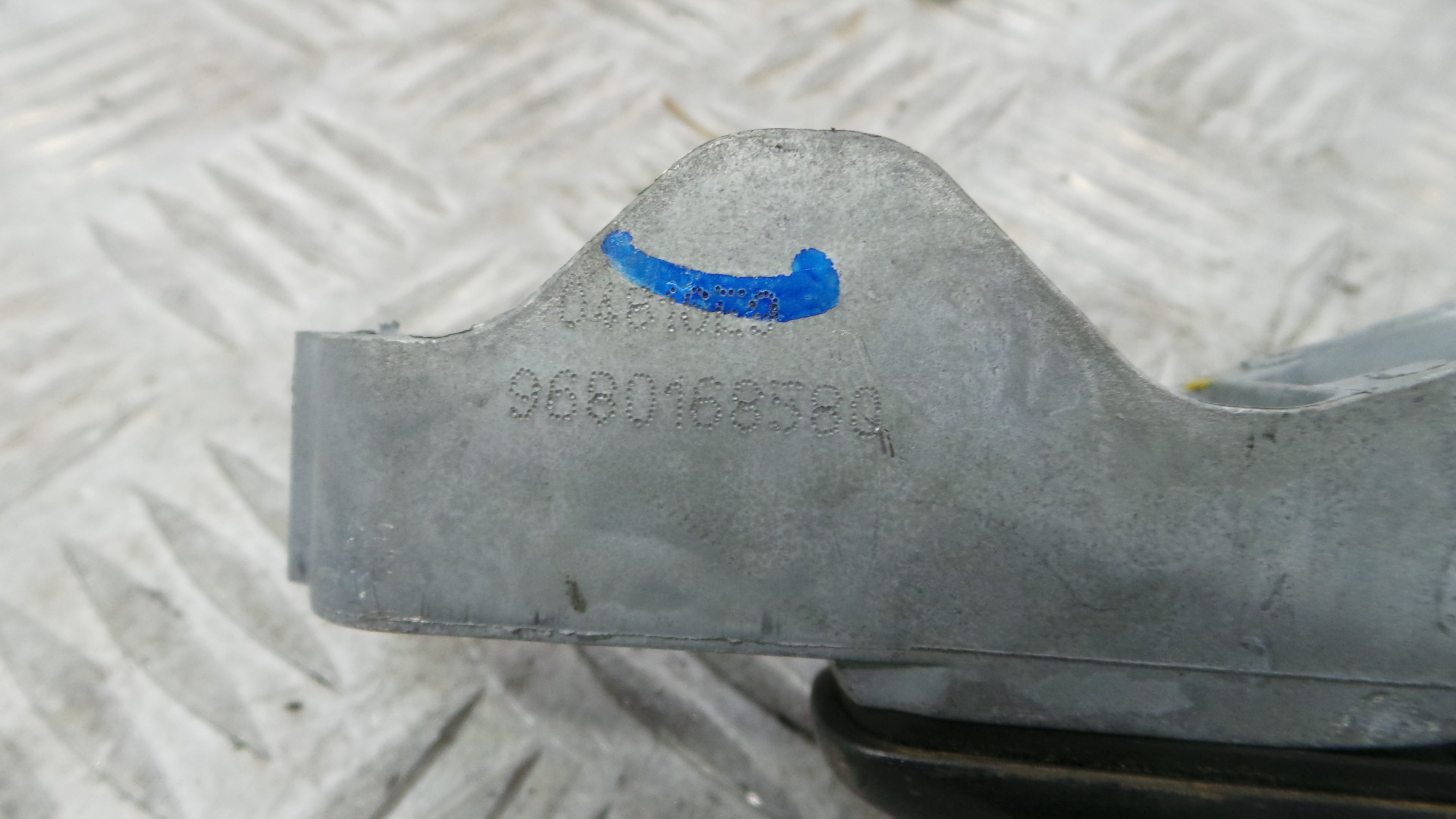 Puxador Exterior Frente Direita 9680168580 - PEUGEOT 2008 I (CU_)-36676373