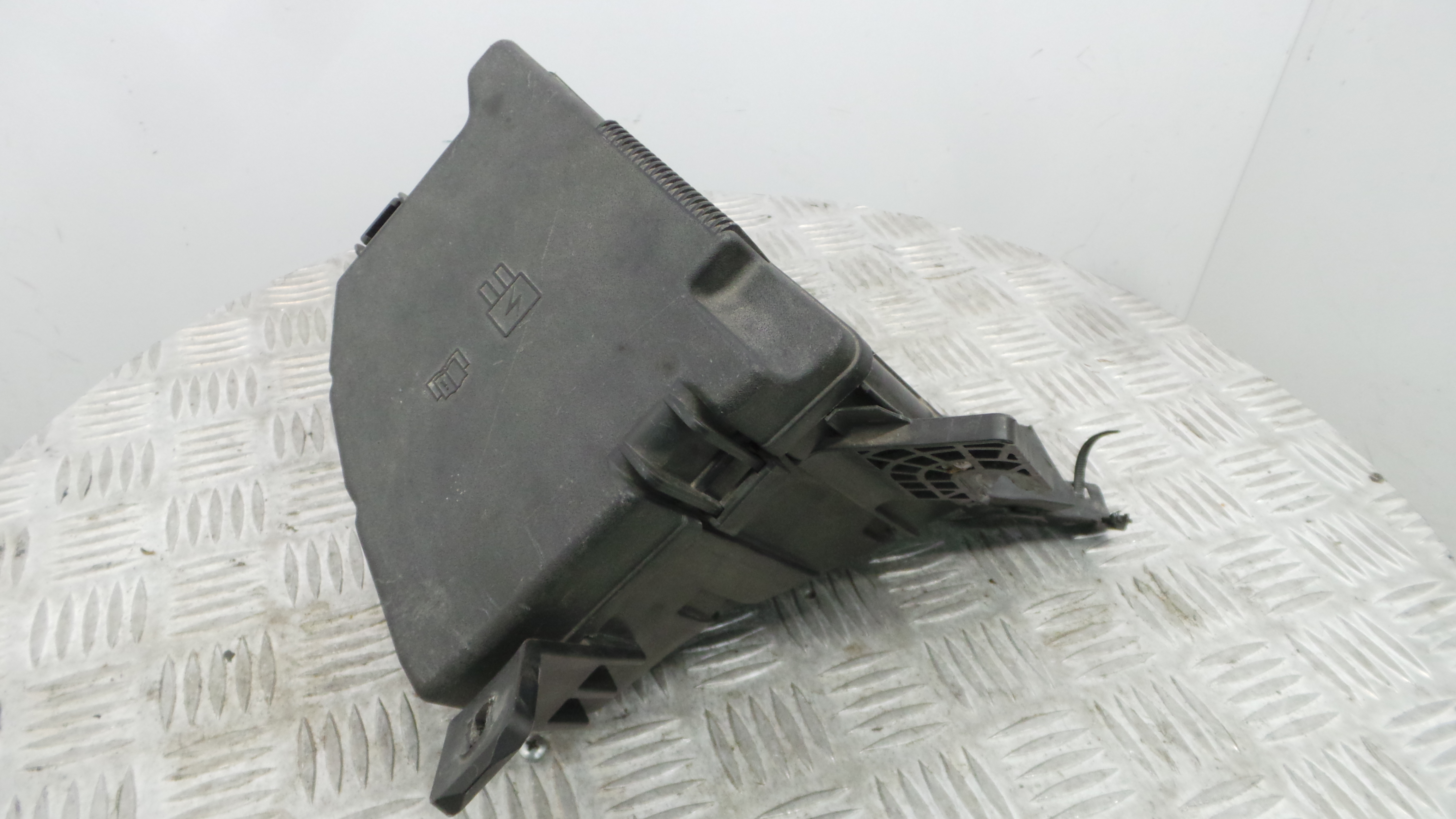 Caixa de Fusiveis 7154-7289-30 - FORD FIESTA VI (CB1, CCN)-36676579 Caixa de Fusiveis 7154-7289-30 - FORD FIESTA VI (CB1, CCN)-36676579