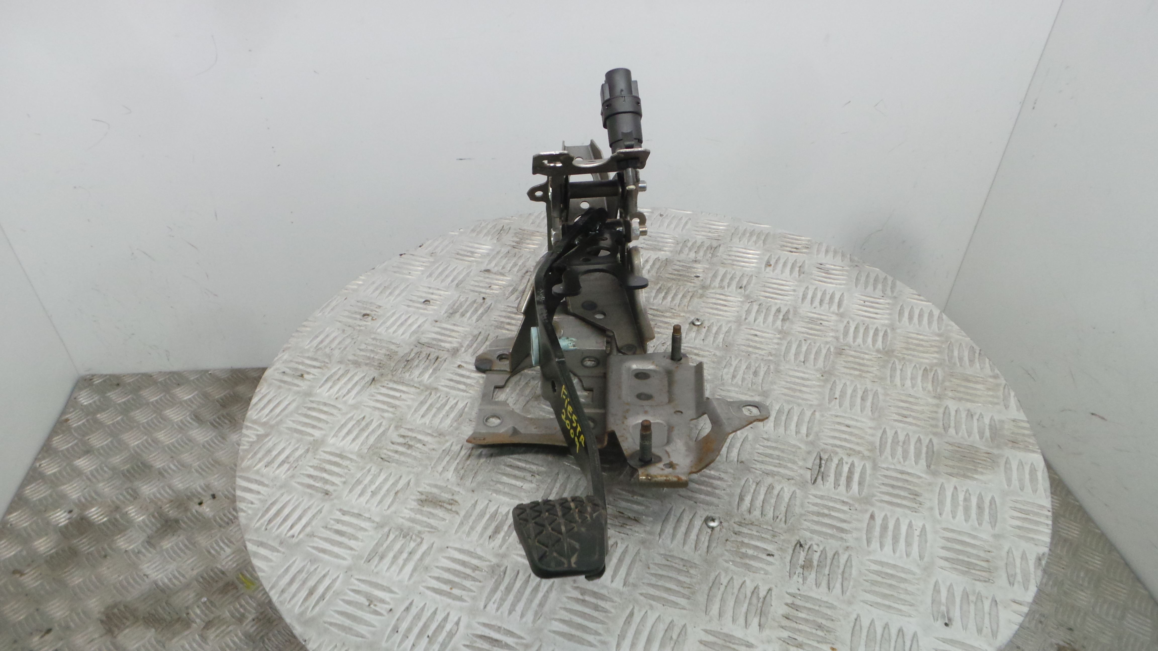 Pedal do Travão 8V51-2450-AF - FORD FIESTA VI (CB1, CCN)-36676589