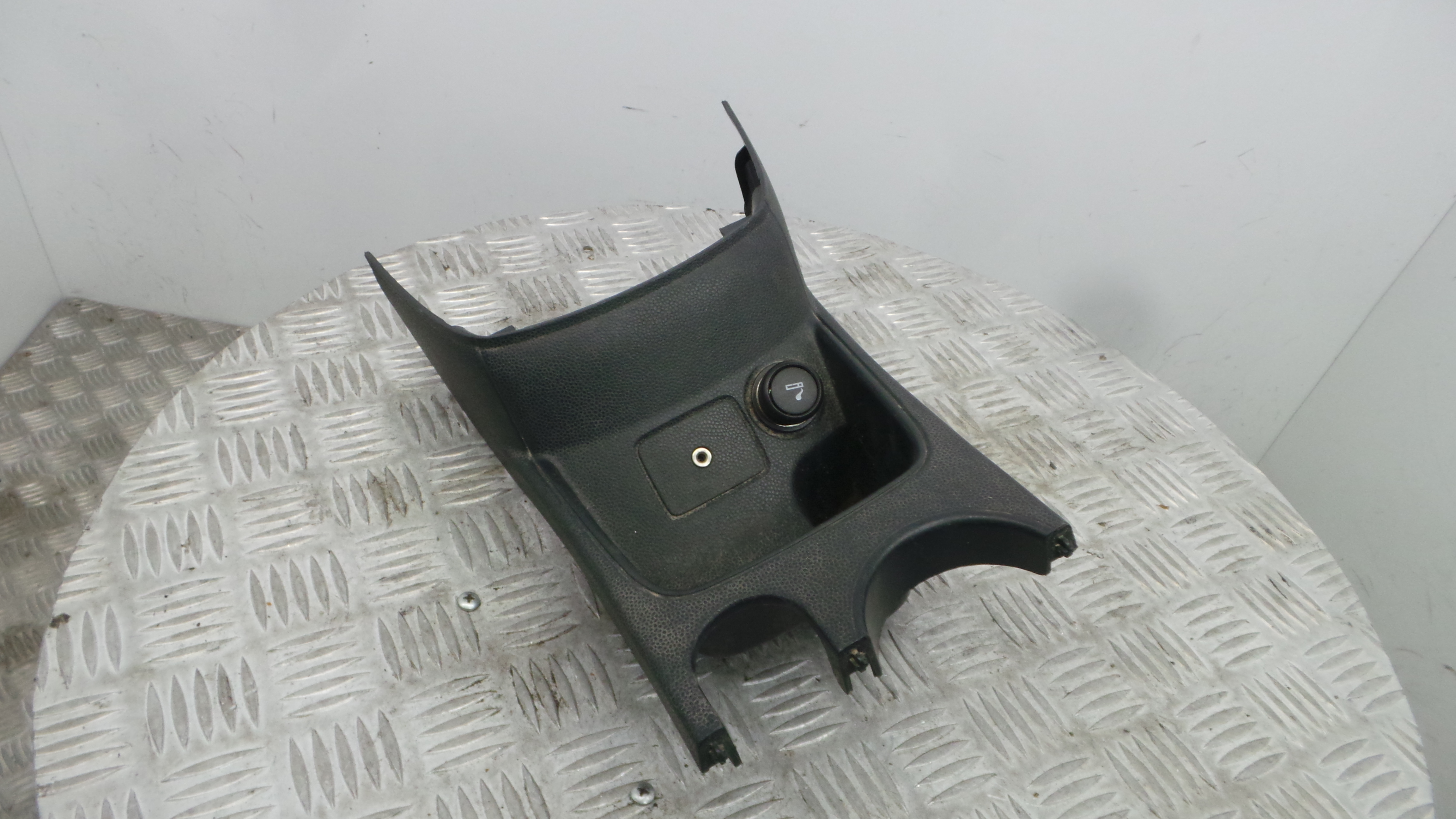 Consola central Tablier 8A61-A044C74-ADW - FORD FIESTA VI (CB1, CCN)-36676603 Consola central Tablier 8A61-A044C74-ADW - FORD FIESTA VI (CB1, CCN)-36676603