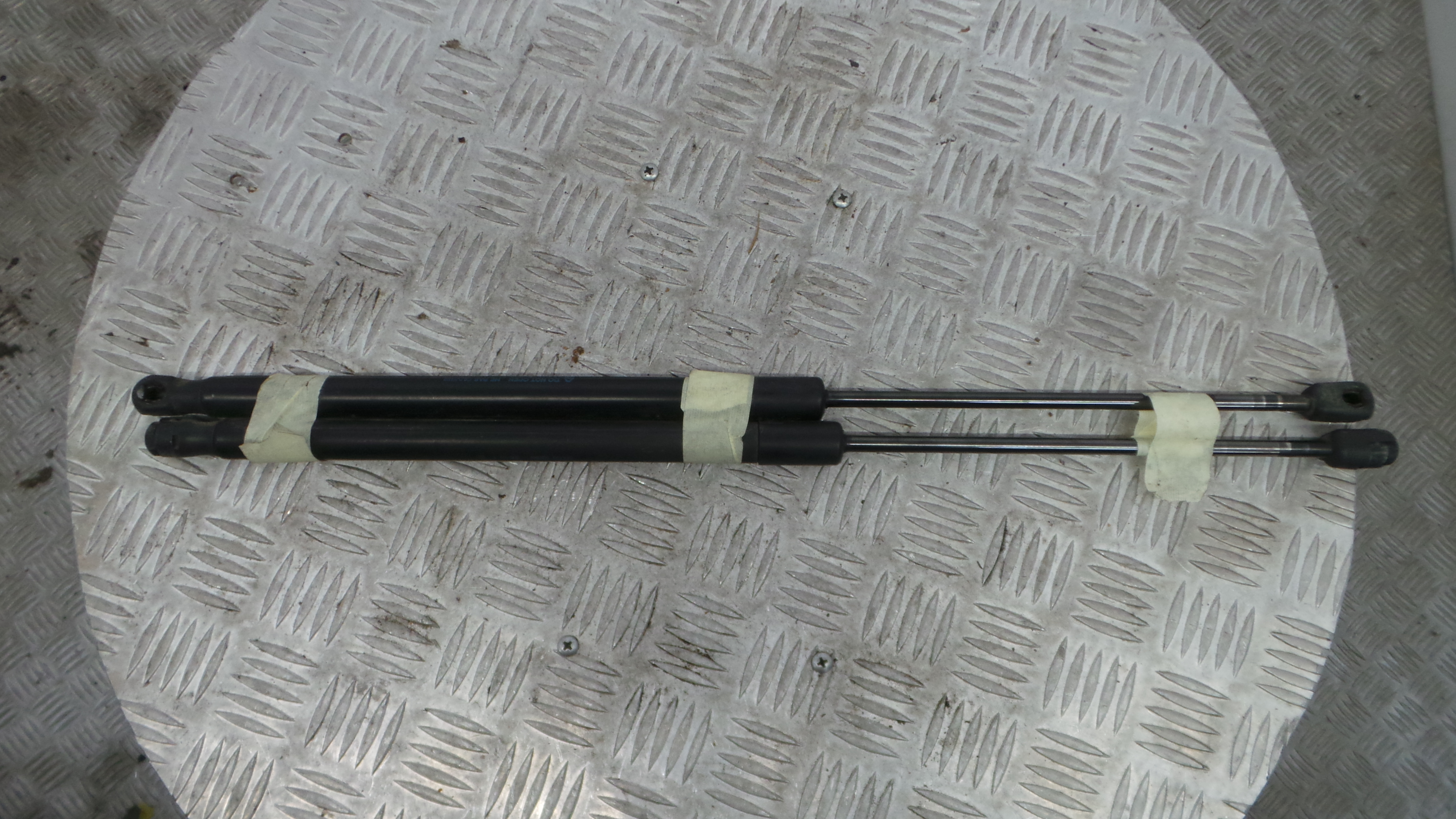 Amortecedor da Mala 8A61-A406A10-AC - FORD FIESTA VI (CB1, CCN)-36676614