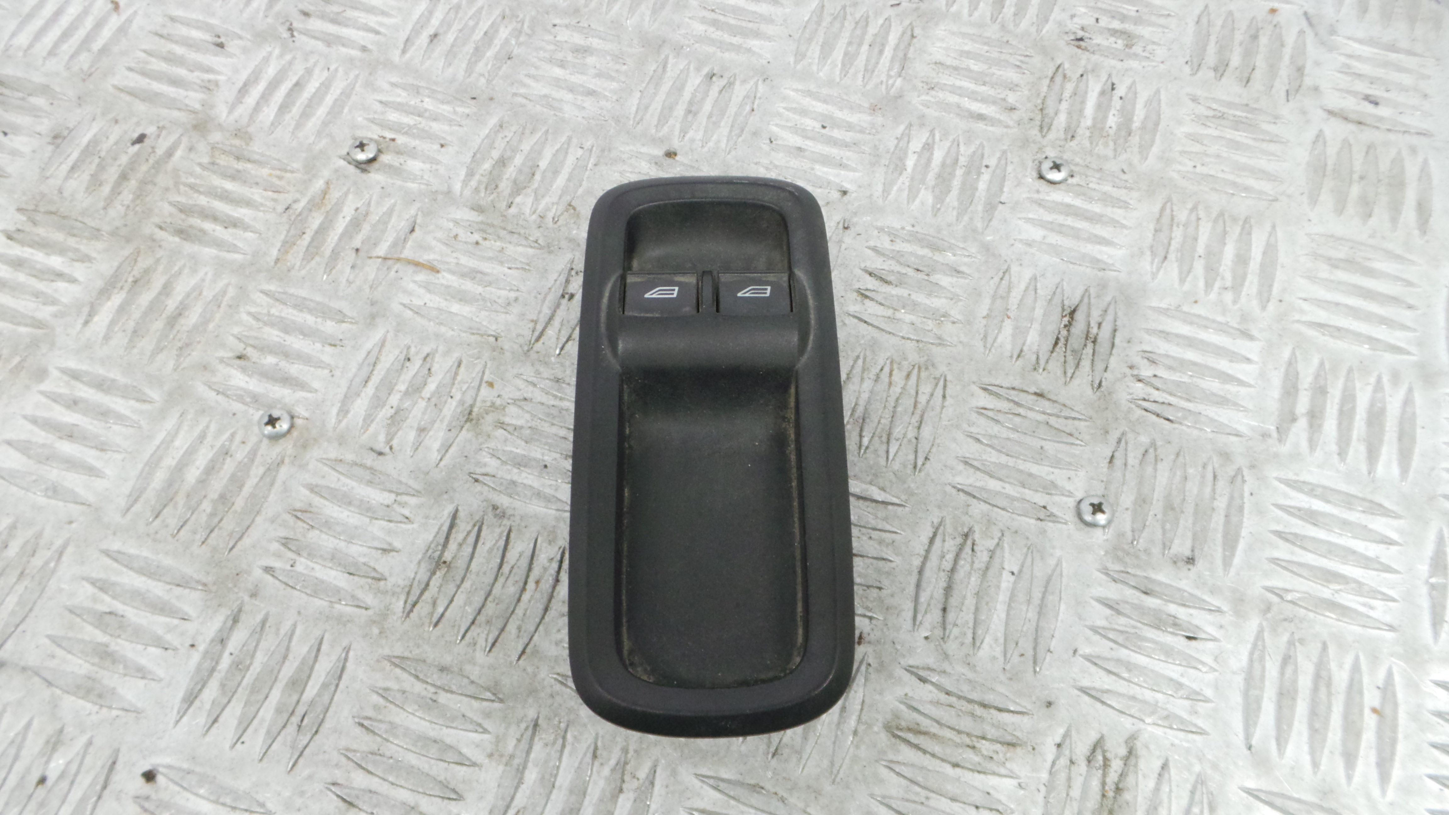 Interruptor / Comando Elevador Vidro Frente Esq  8A6T-14A132-AC - FORD FIESTA VI (CB1, CCN)-36676620