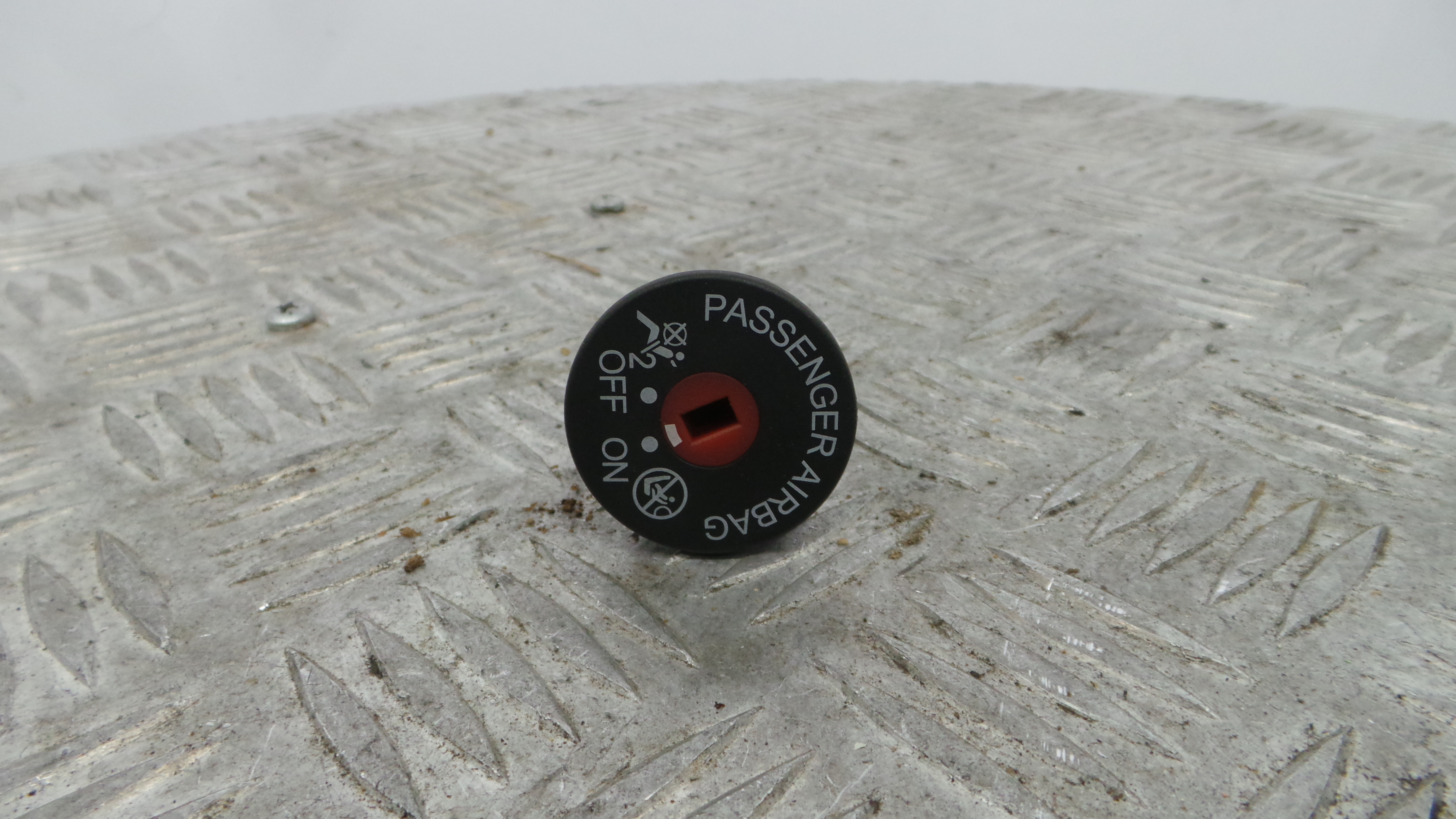 Botão Airbag Passageiro AV1T-14B268-AB - FORD FIESTA VI (CB1, CCN)-36676632 Botão Airbag Passageiro AV1T-14B268-AB - FORD FIESTA VI (CB1, CCN)-36676632