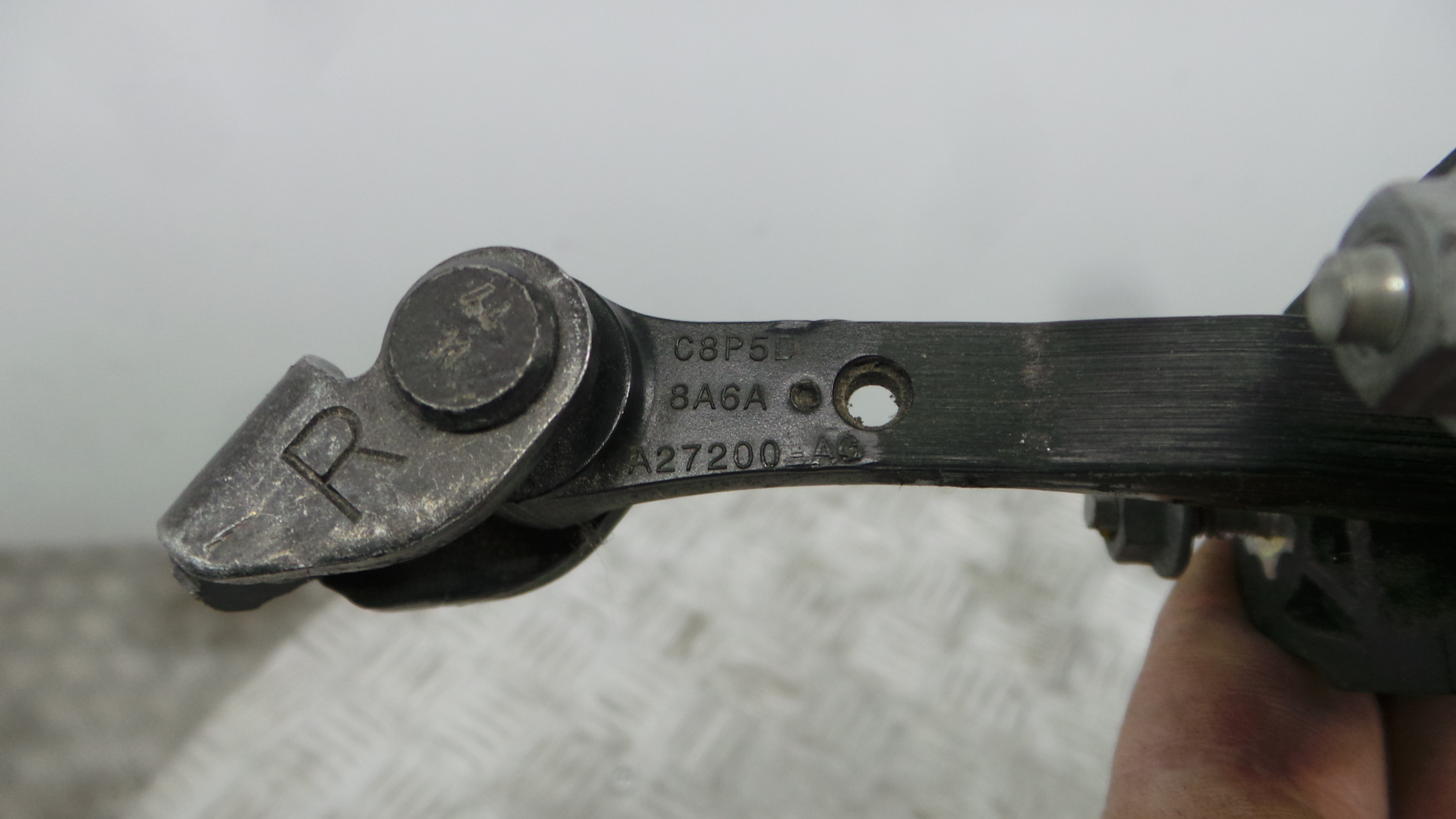 Esticador / Limitador de porta 8A6A-A27200-AG - FORD FIESTA VI (CB1, CCN)-36676635