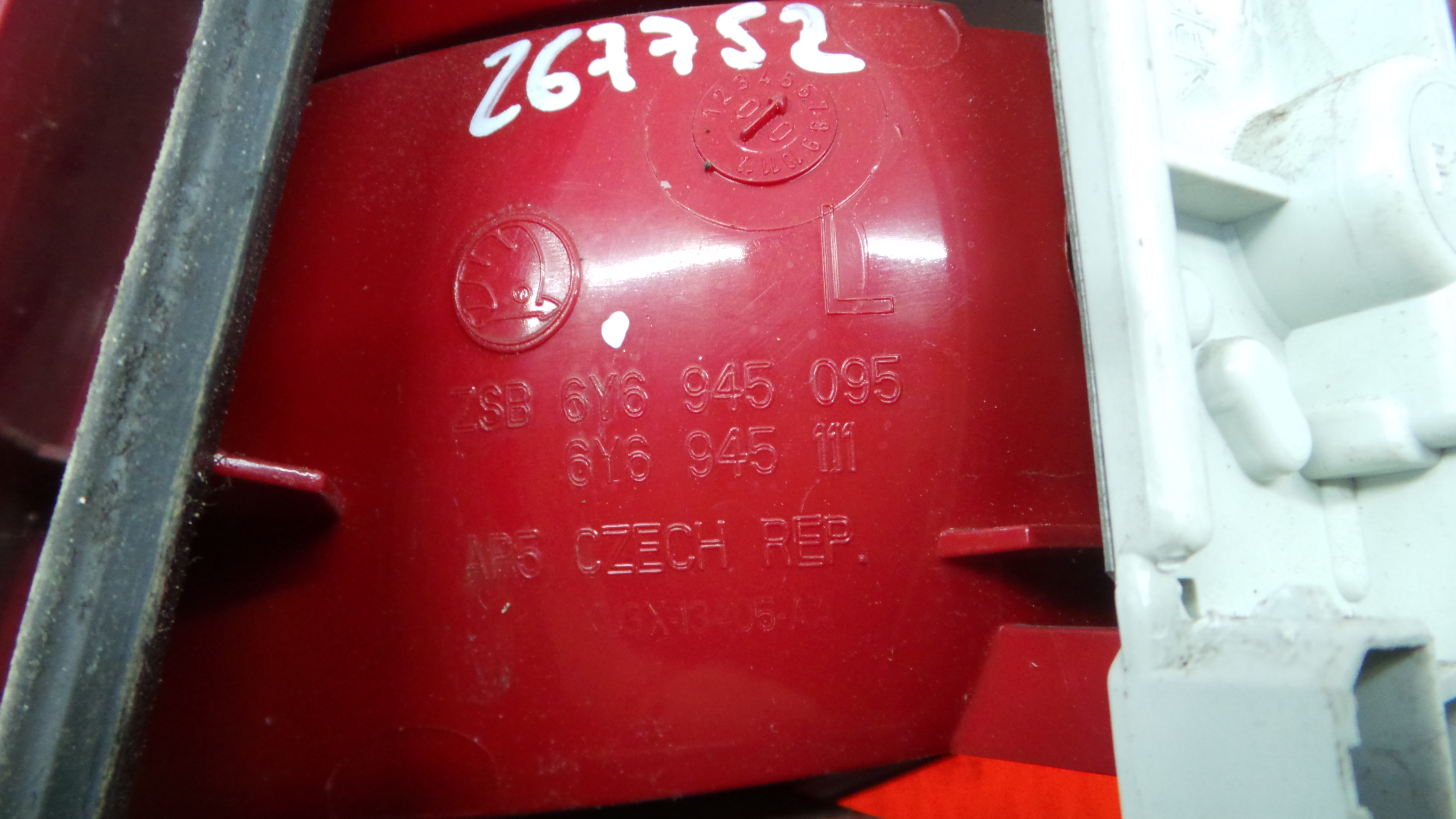 Farolim Stop Esq 6Y6945095 - SKODA FABIA I (6Y2)-36677106