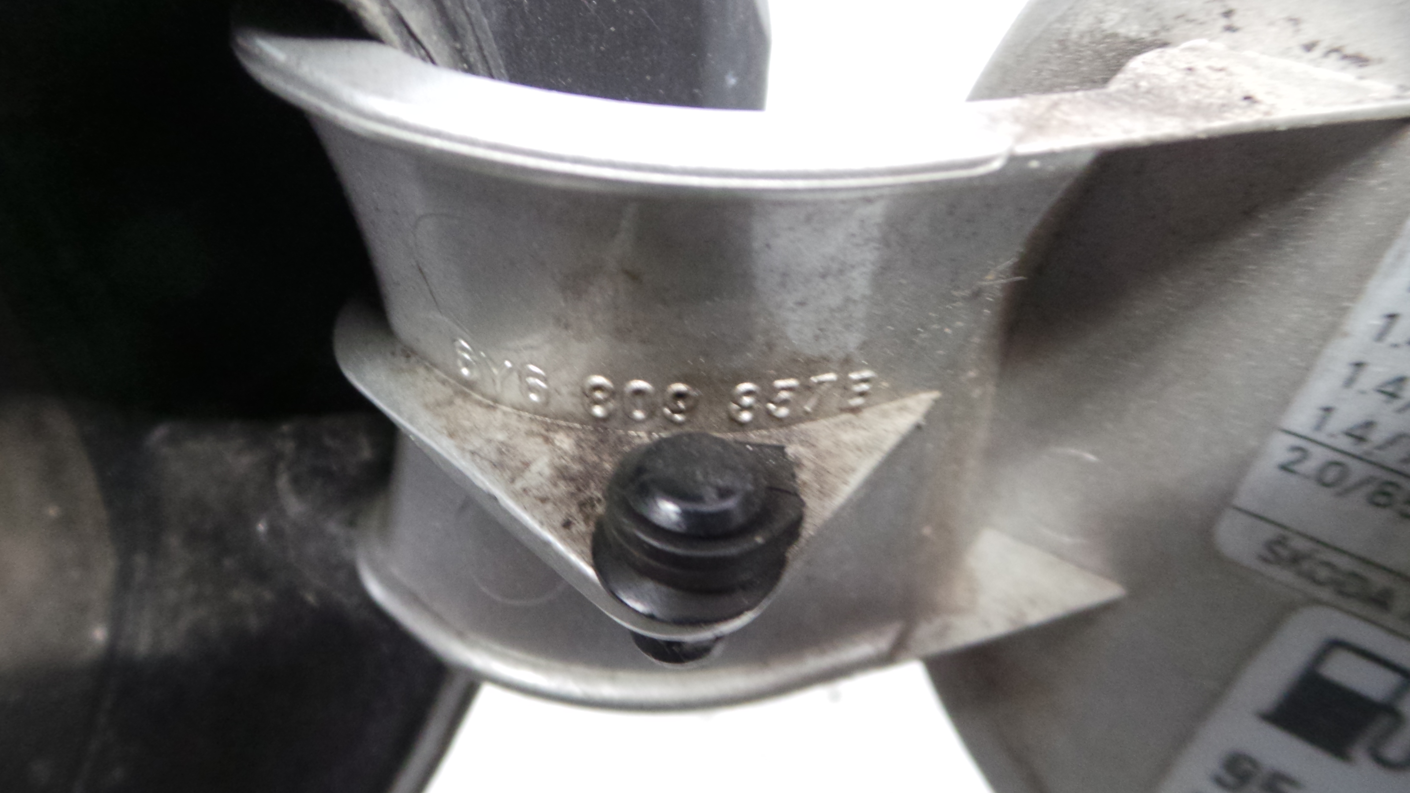 Tampão de Combustivel  6Y6809857B - SKODA FABIA I (6Y2)-36679419