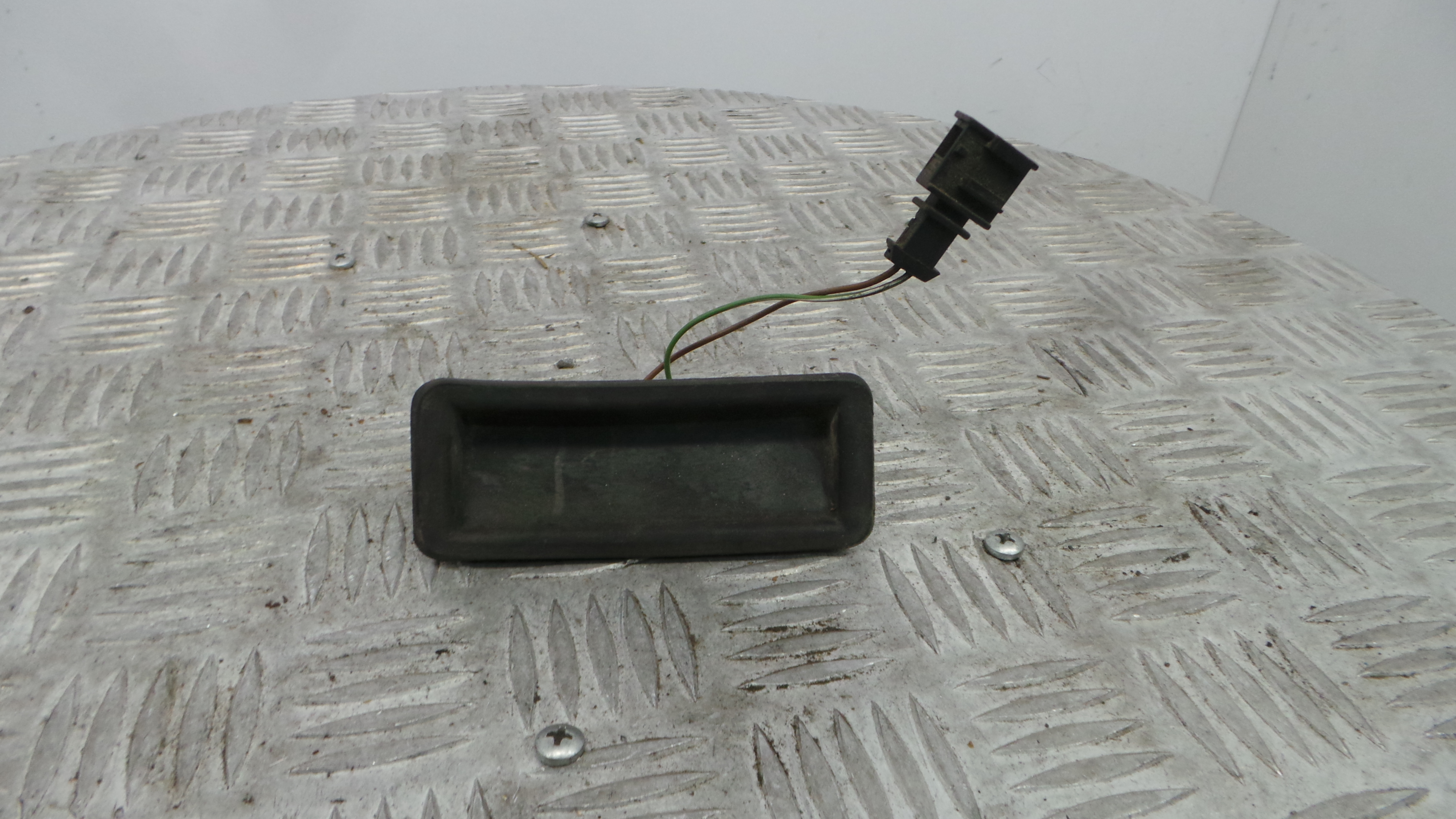 Interruptor / Comando Mala 6Y0827574 - SKODA FABIA I (6Y2)-36679435