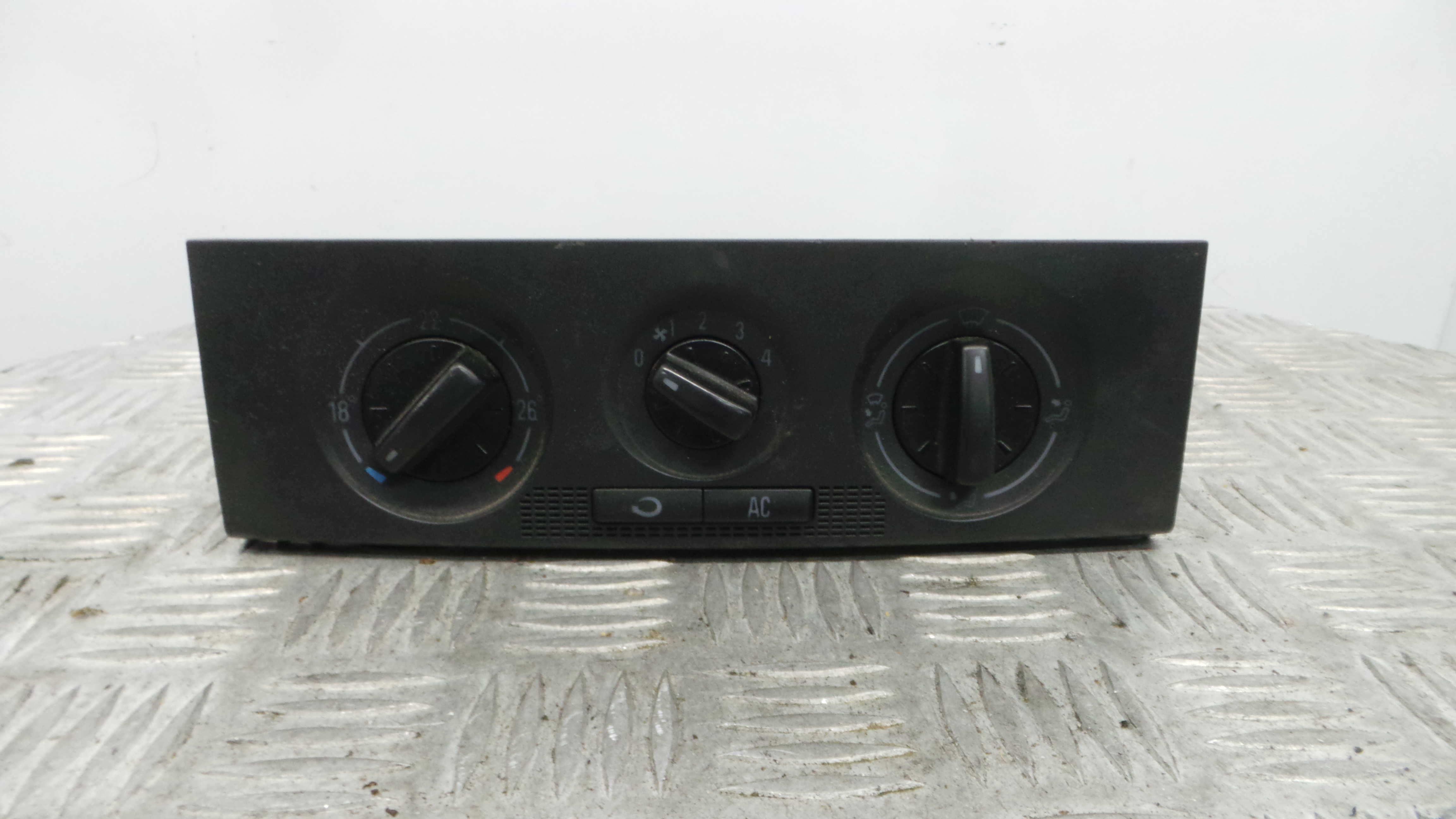 Comando da Sofagem / Climatronic 6Q0819445 - SKODA FABIA I (6Y2)-36679441