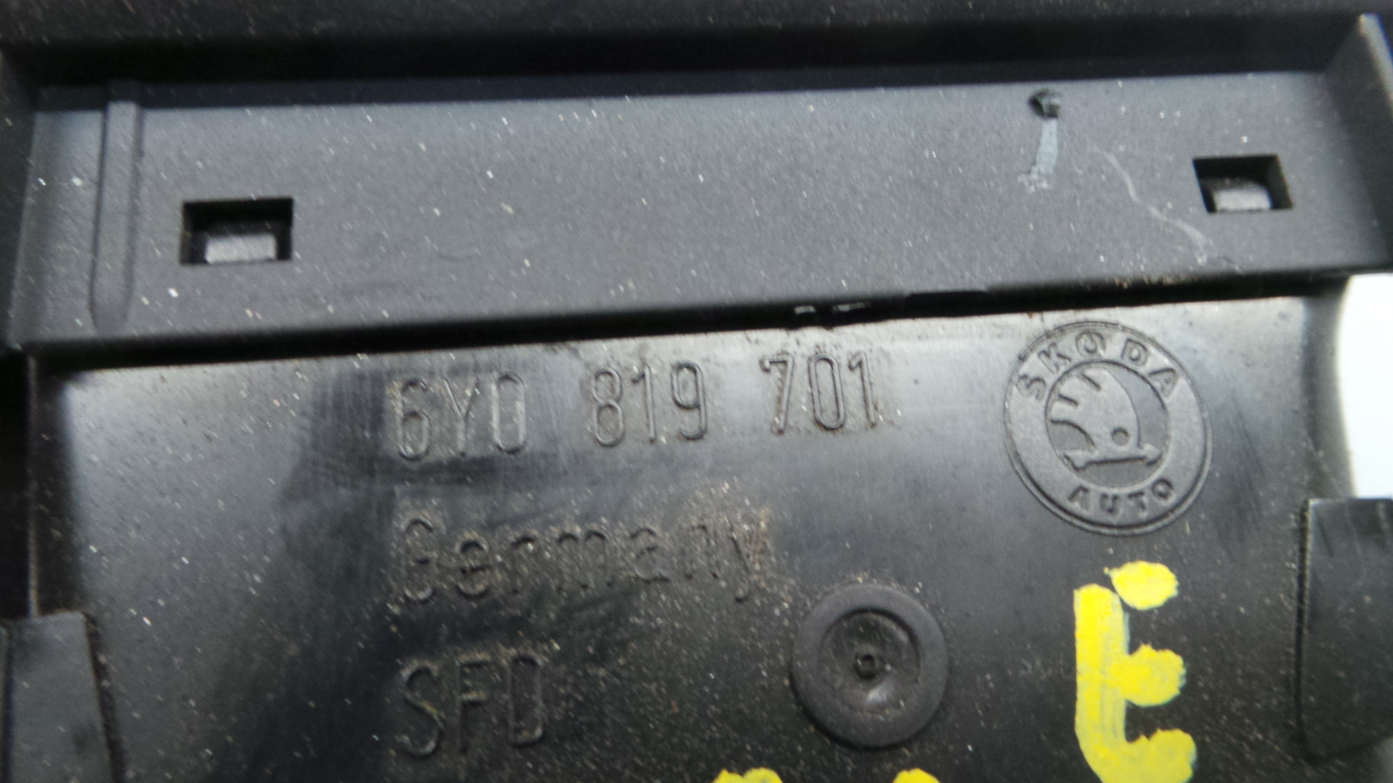 Grelha da Sofagem 6Y0819701 - SKODA FABIA I (6Y2)-36679445