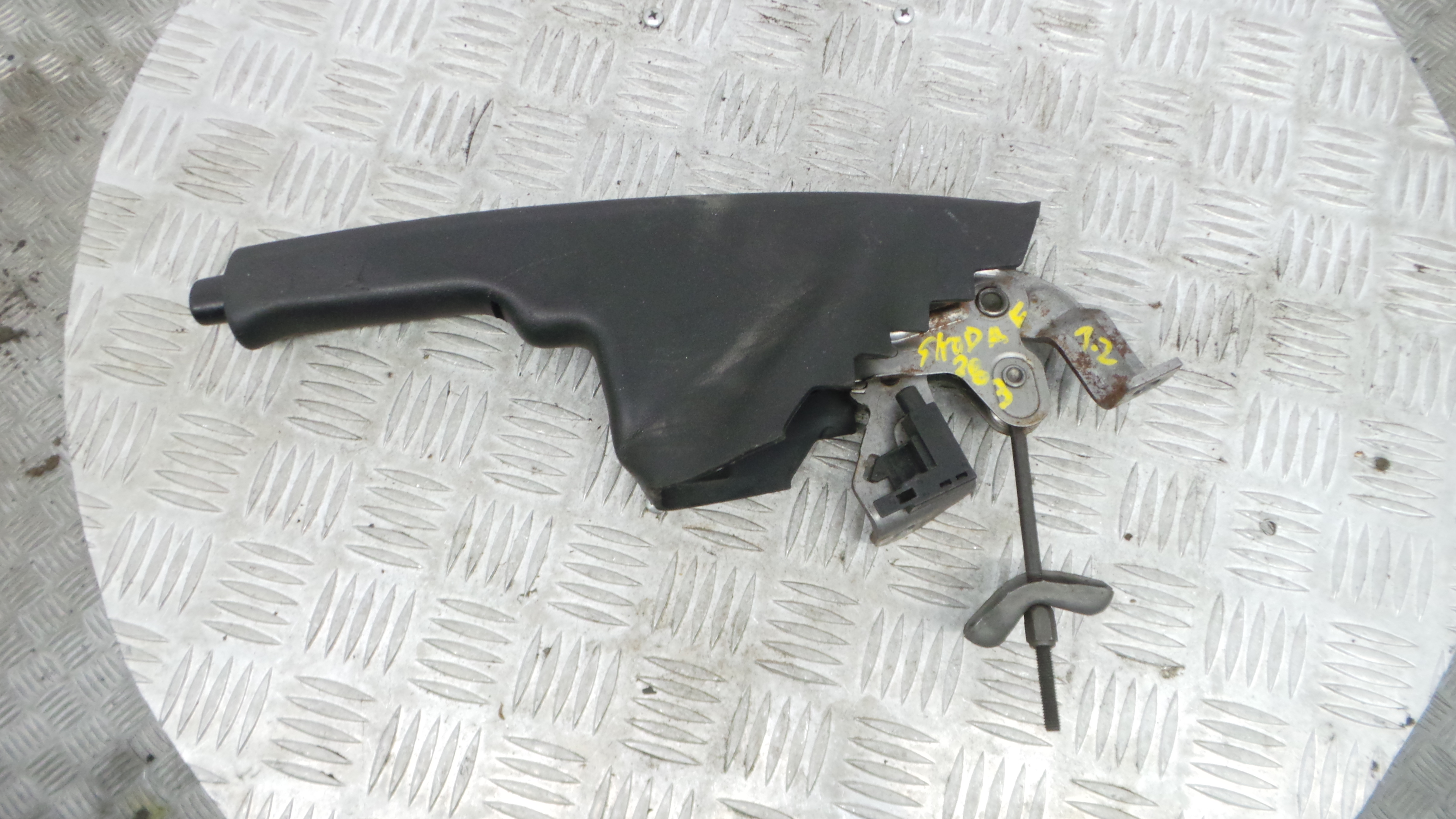 Travão de Mão 6Q0711303AK - SKODA FABIA I (6Y2)-36679462 Travão de Mão 6Q0711303AK - SKODA FABIA I (6Y2)-36679462