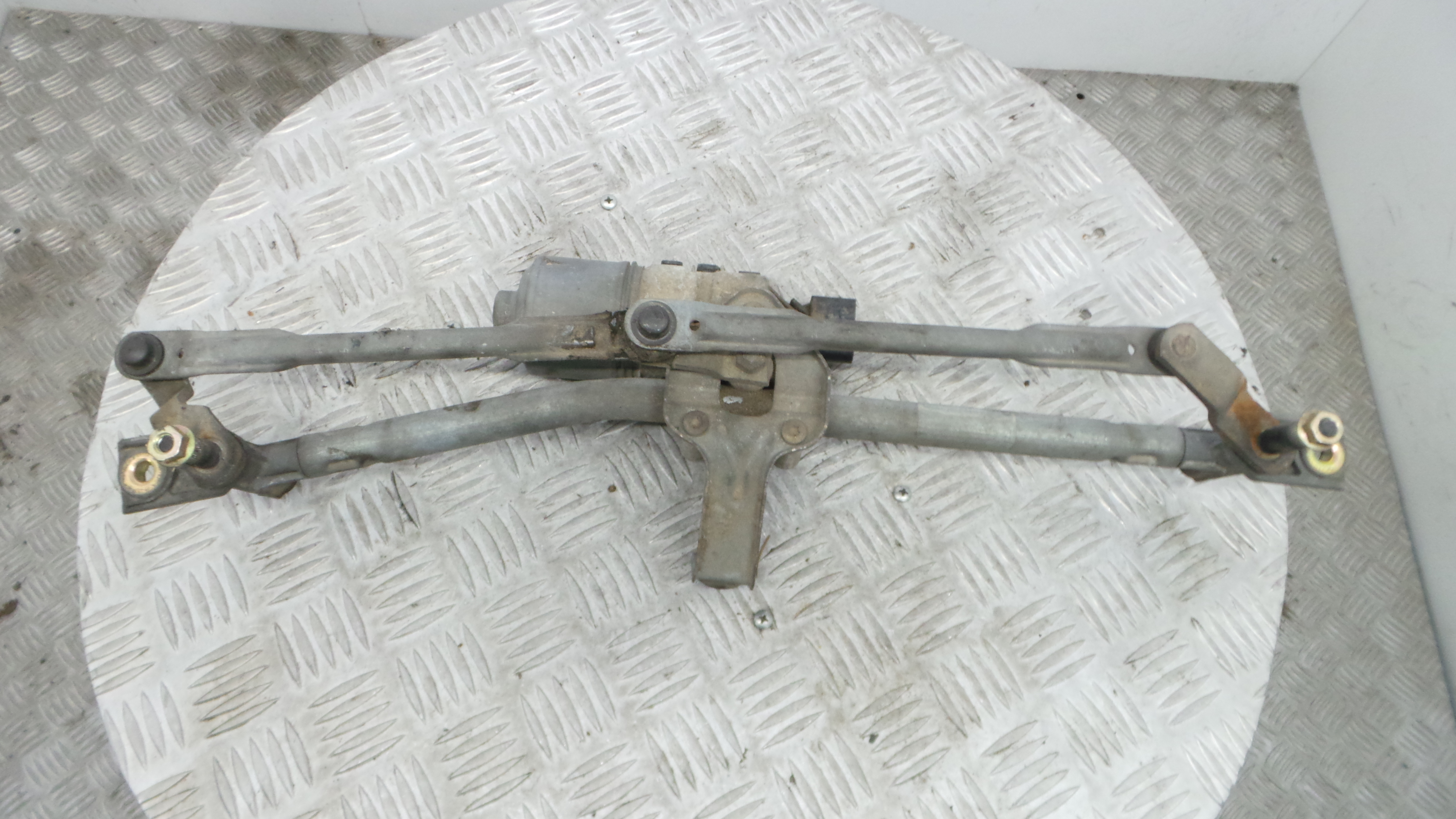 Motor Limpa Vidros Frente 6Q1955119A - SKODA FABIA I (6Y2)-36679469 Motor Limpa Vidros Frente 6Q1955119A - SKODA FABIA I (6Y2)-36679469