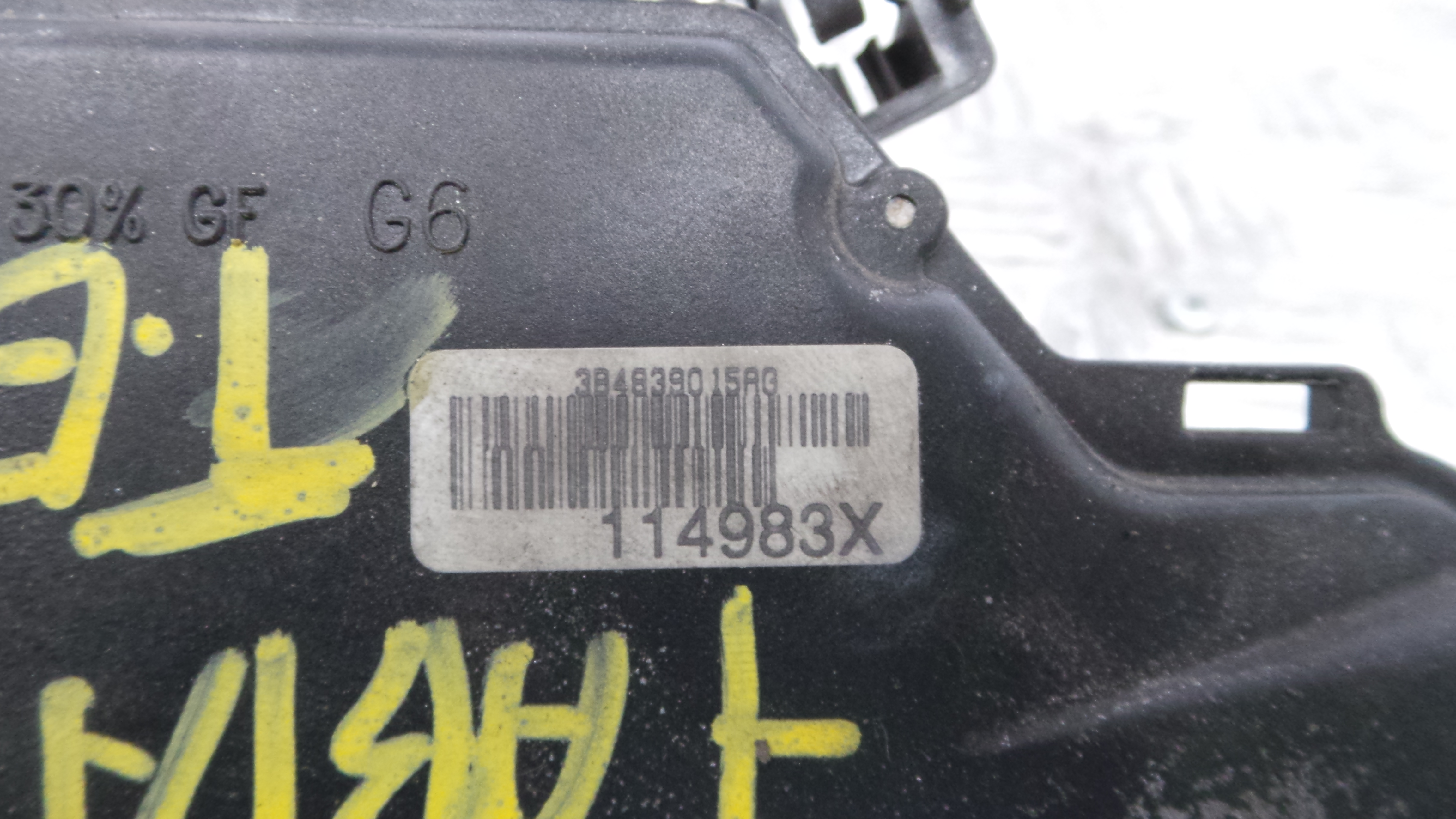 Fecho da Porta Trás Esq 3B4839015AG - SKODA FABIA I (6Y2)-36679482