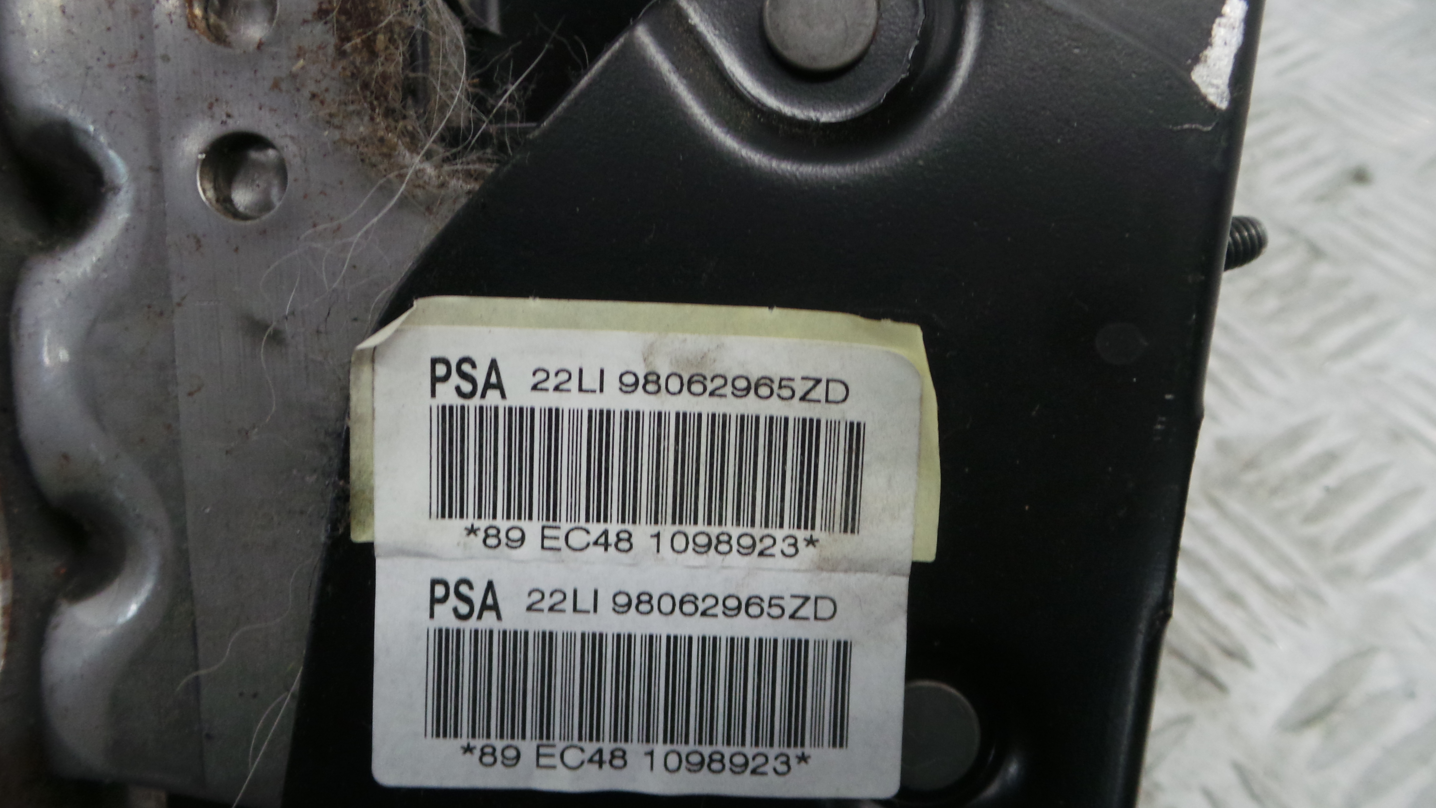 Travão de Mão 98062965ZD - PEUGEOT 208 I (CA_, CC_)-36680736