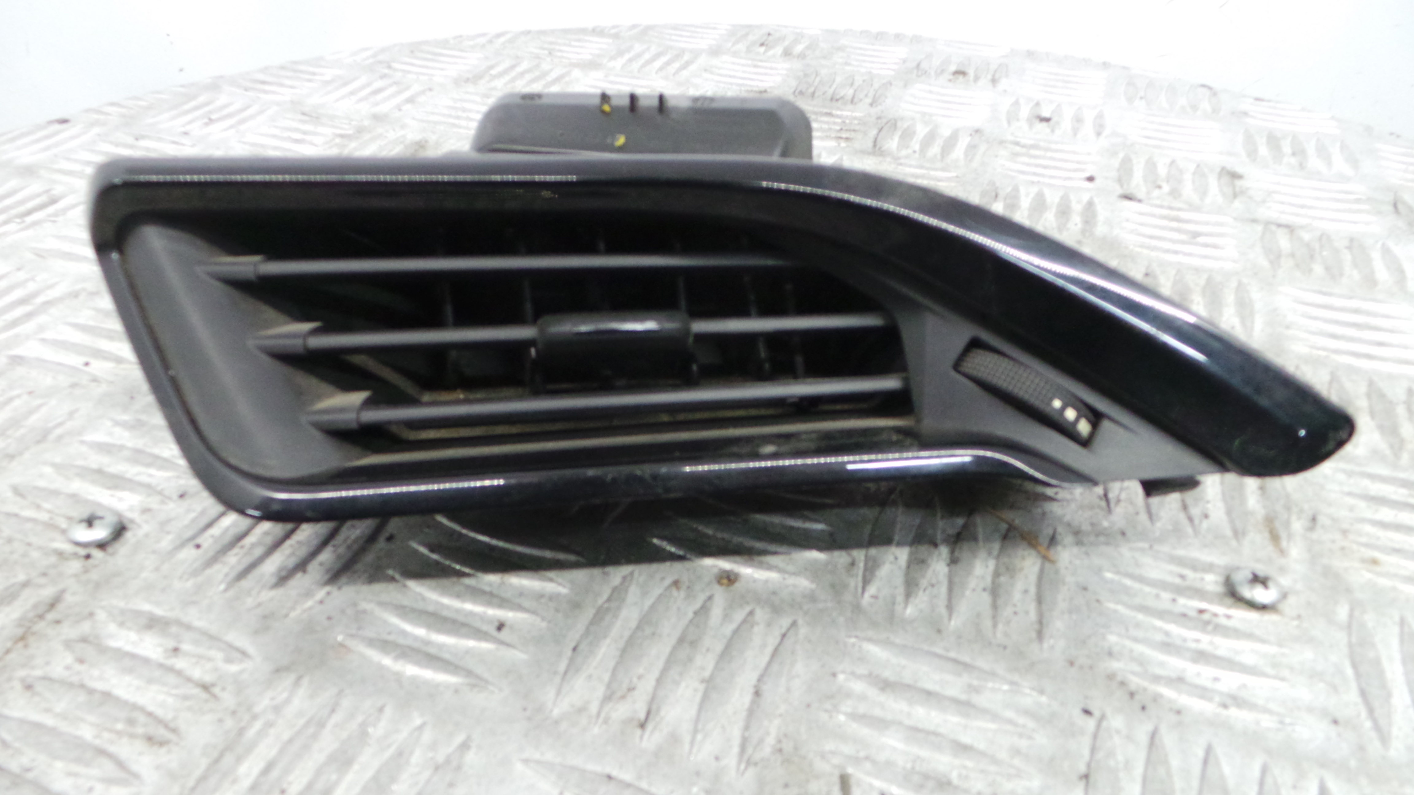 Grelha da Sofagem 9633131777 - PEUGEOT 208 I (CA_, CC_)-36681125 Grelha da Sofagem 9633131777 - PEUGEOT 208 I (CA_, CC_)-36681125