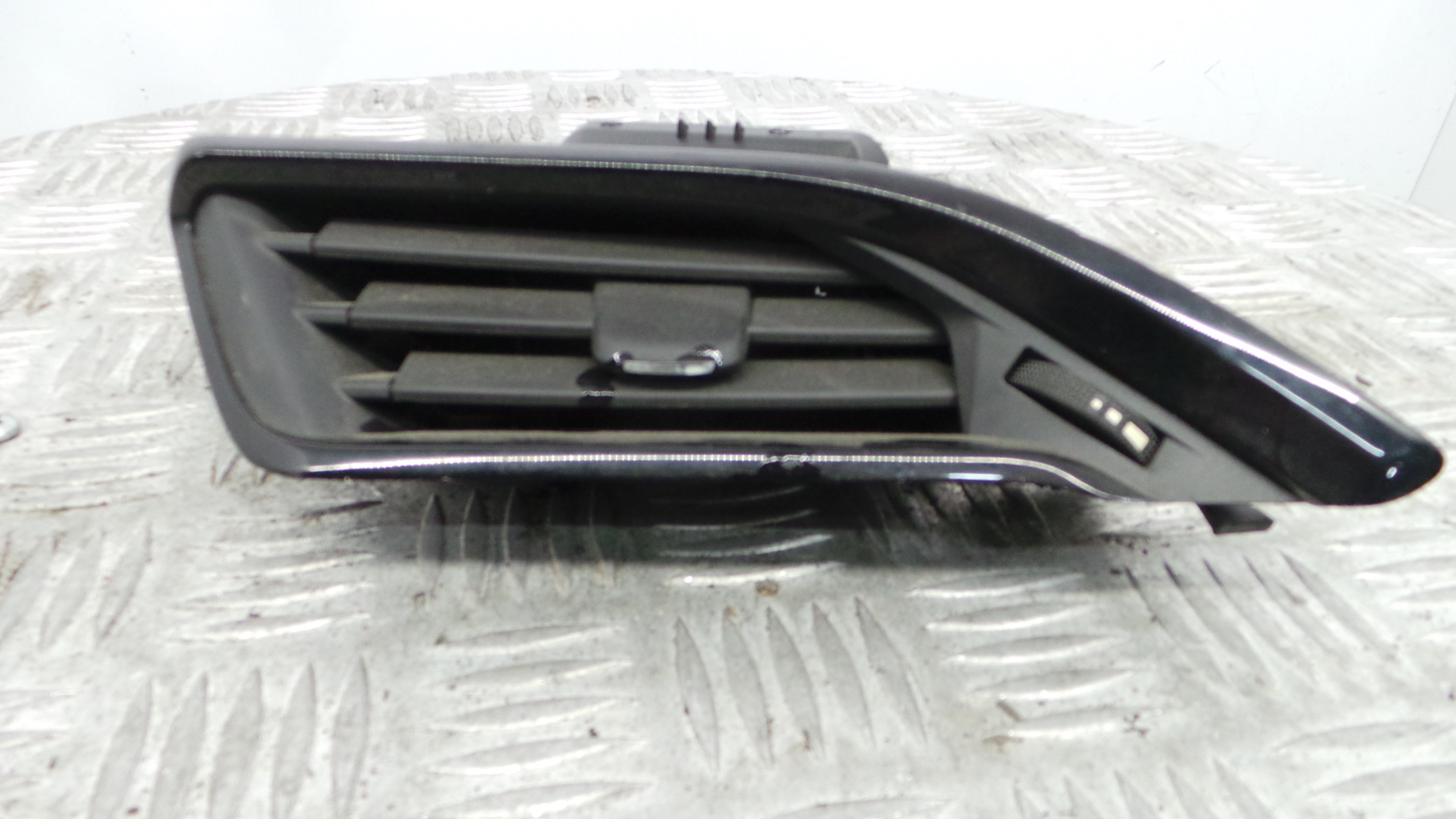 Grelha da Sofagem 9633131777 - PEUGEOT 208 I (CA_, CC_)-36681128 Grelha da Sofagem 9633131777 - PEUGEOT 208 I (CA_, CC_)-36681128