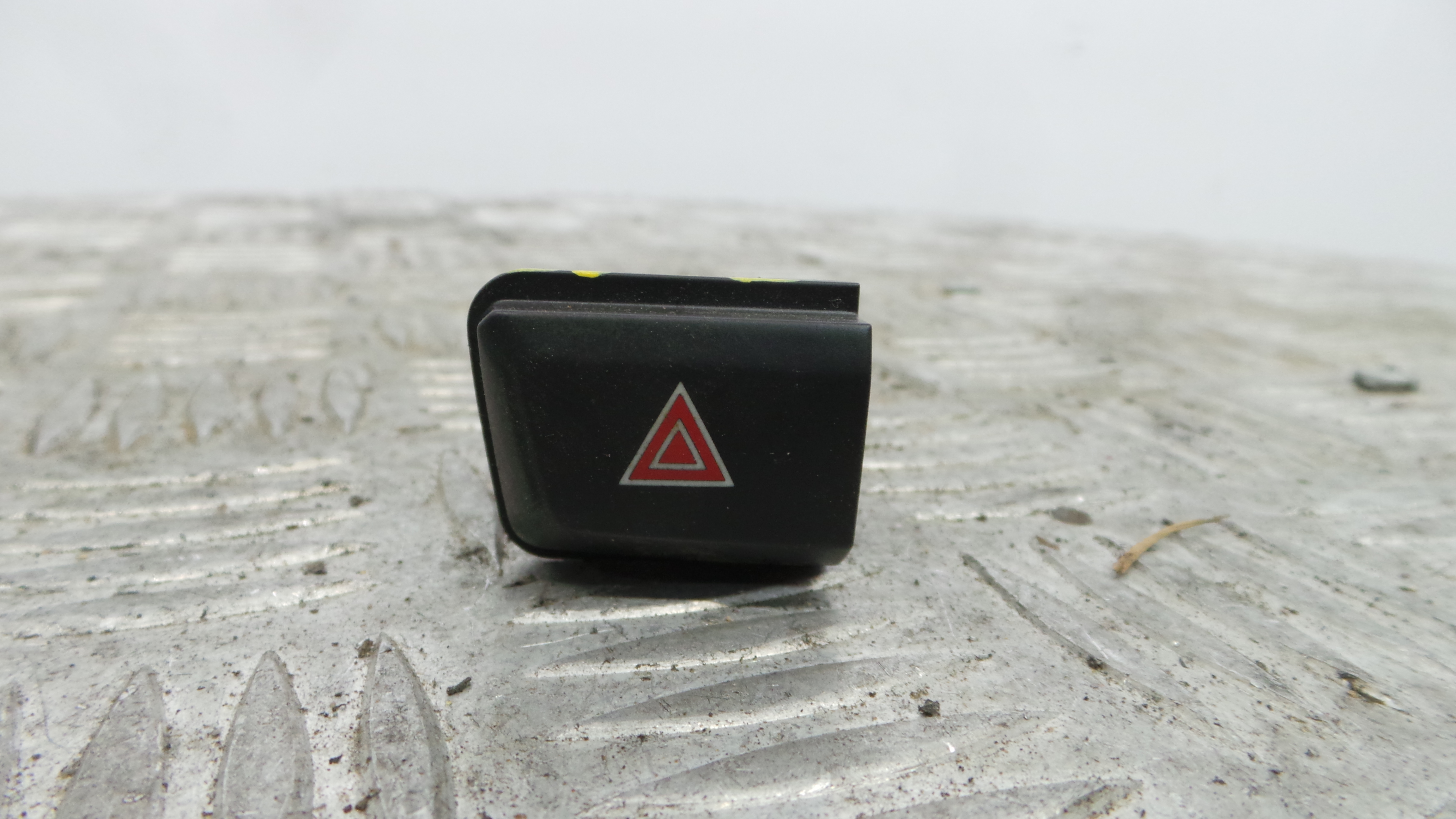 warning 4 piscas 9675091620 - PEUGEOT 208 I (CA_, CC_)-36681276