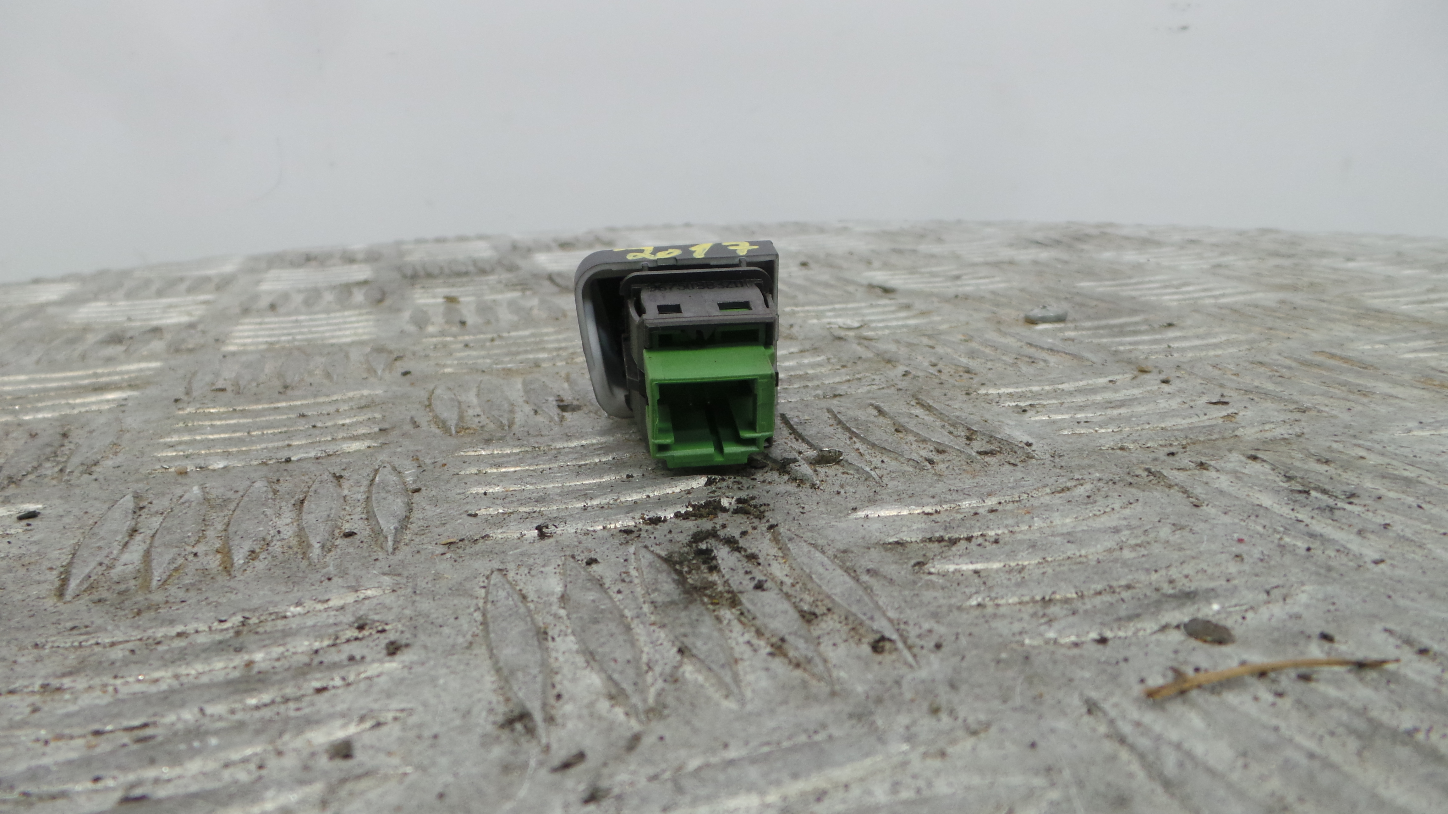 Botão de Bloqueio da Porta  9675088320 - PEUGEOT 208 I (CA_, CC_)-36681279