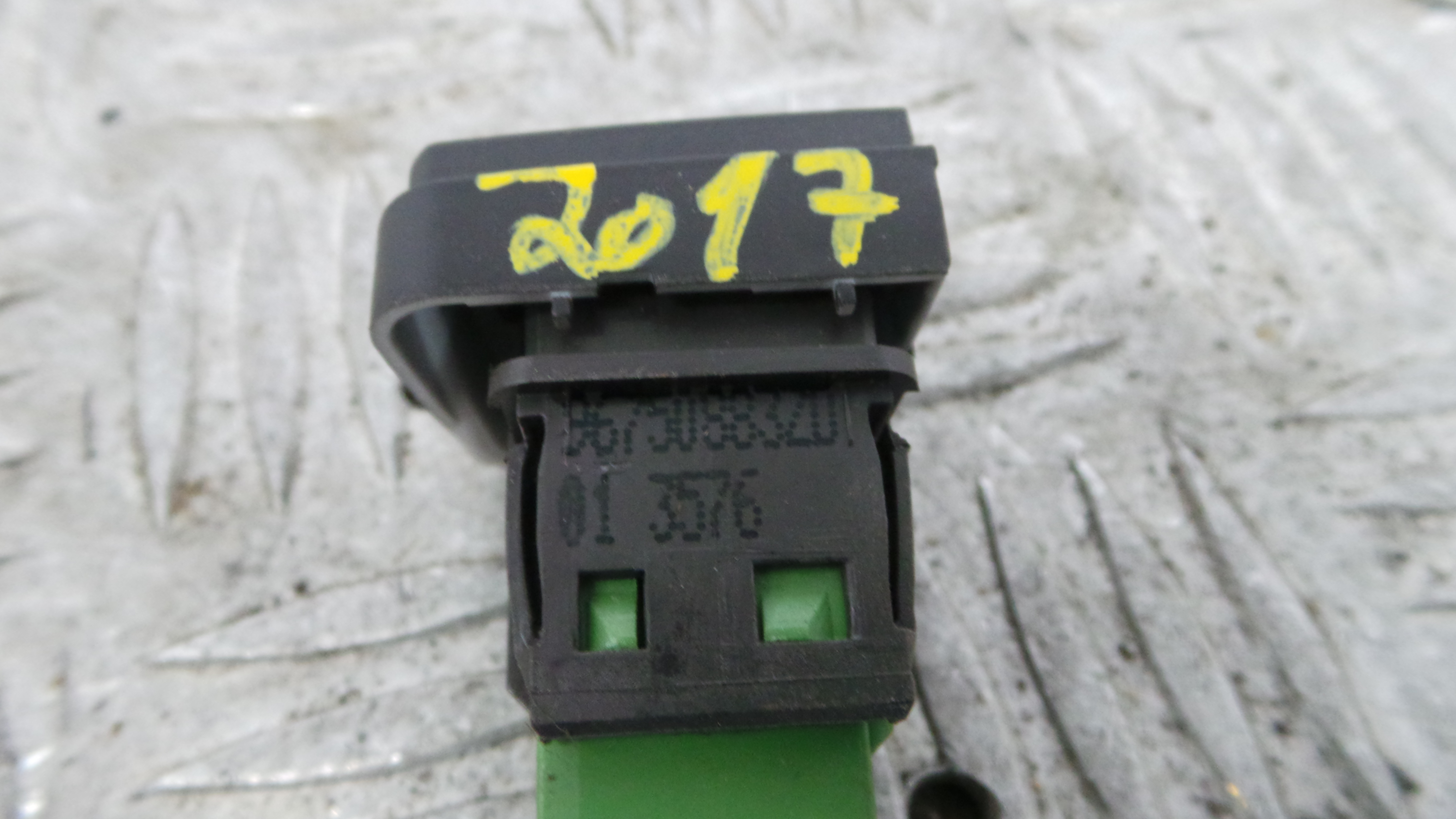 Botão de Bloqueio da Porta  9675088320 - PEUGEOT 208 I (CA_, CC_)-36681279