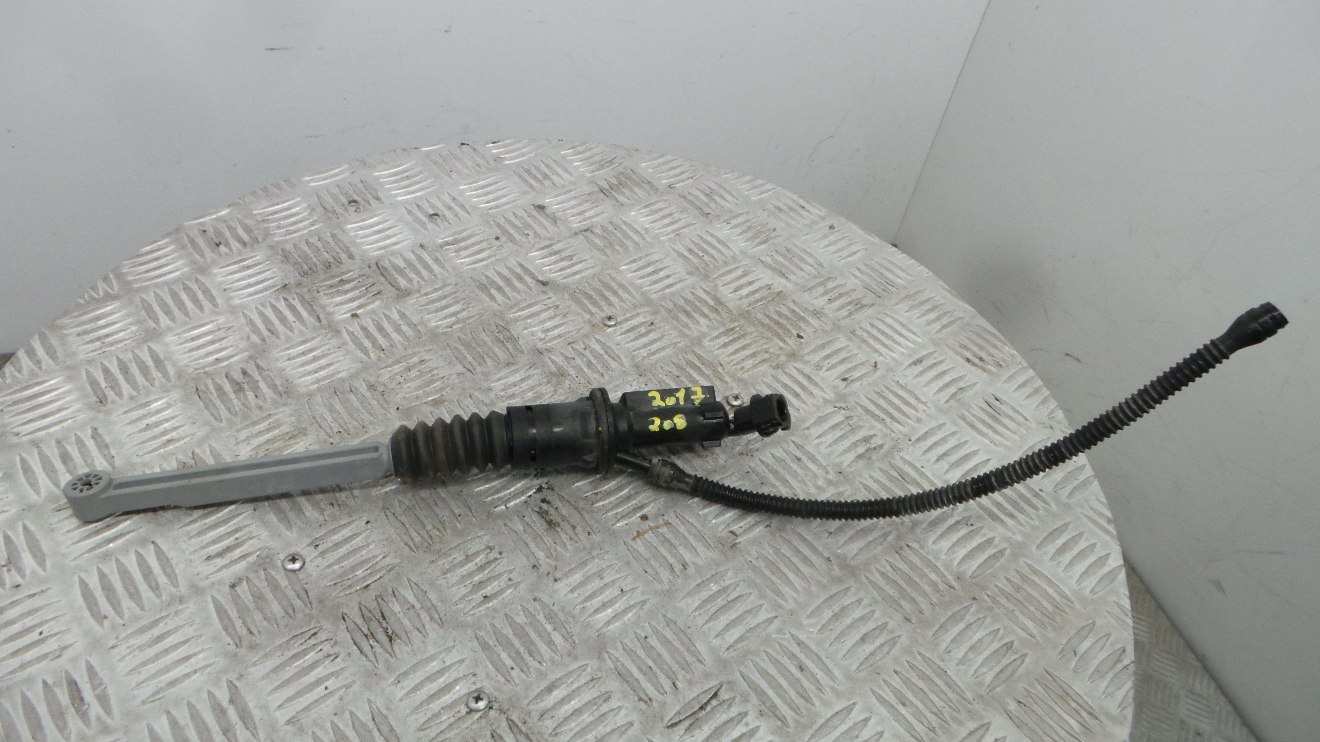 Bomba Principal da Embraiagem 9812924580 - PEUGEOT 208 I (CA_, CC_)-36681282 Bomba Principal da Embraiagem 9812924580 - PEUGEOT 208 I (CA_, CC_)-36681282