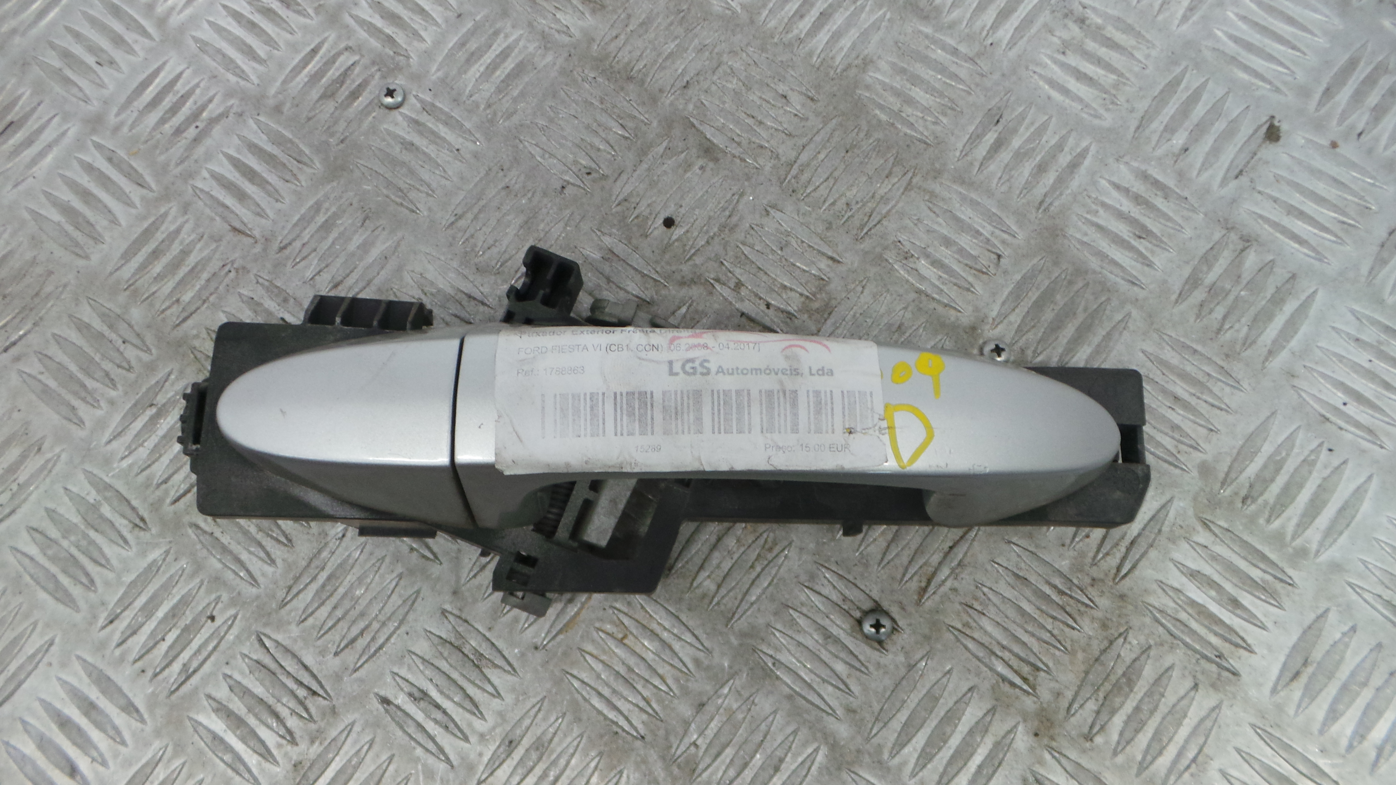 Puxador Exterior Frente Direita 1788863 - FORD FIESTA VI (CB1, CCN)-36920833 Puxador Exterior Frente Direita 1788863 - FORD FIESTA VI (CB1, CCN)-36920833