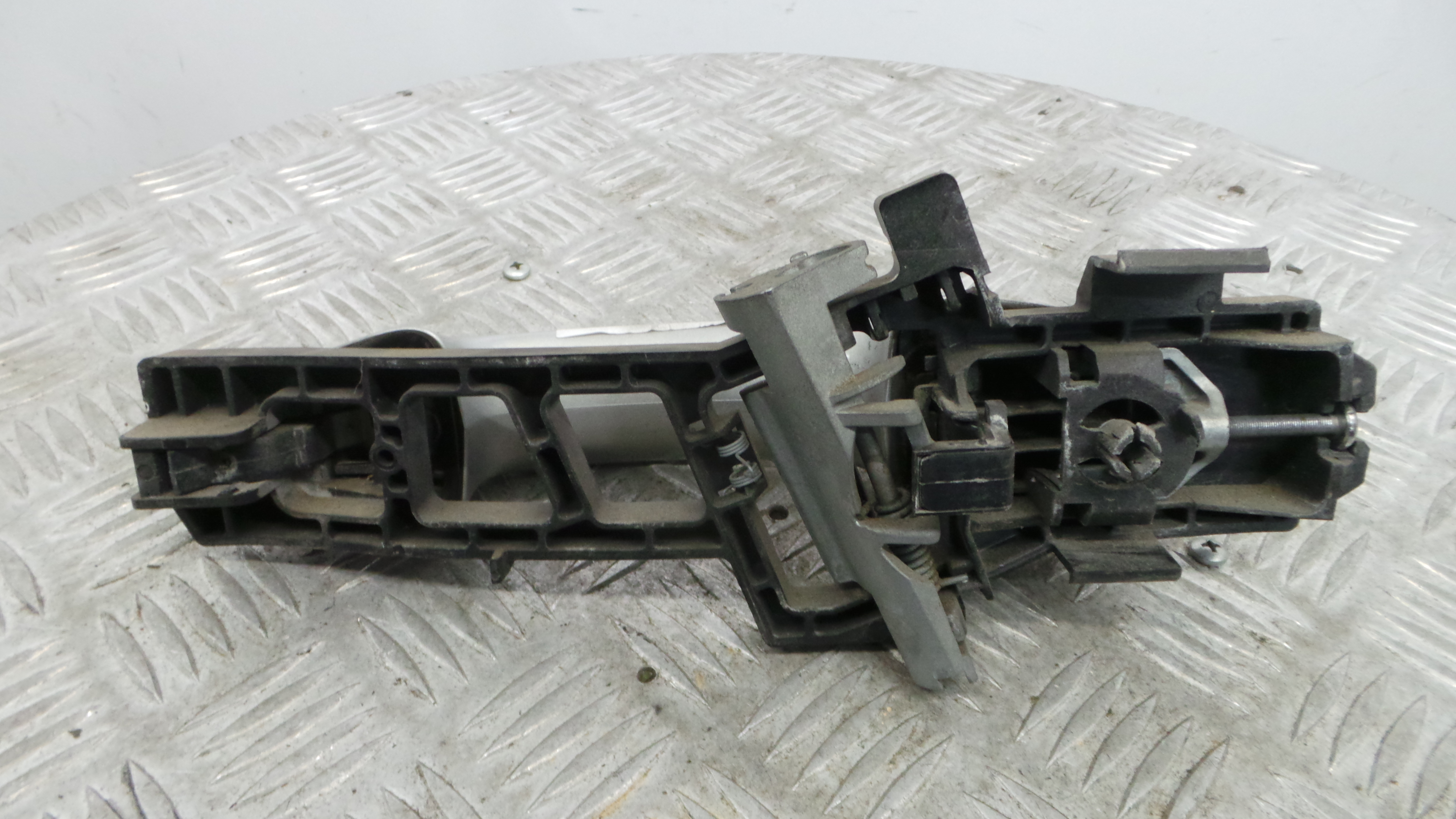 Puxador Exterior Frente Direita  1788863 - FORD FIESTA VI (CB1, CCN)-36920833