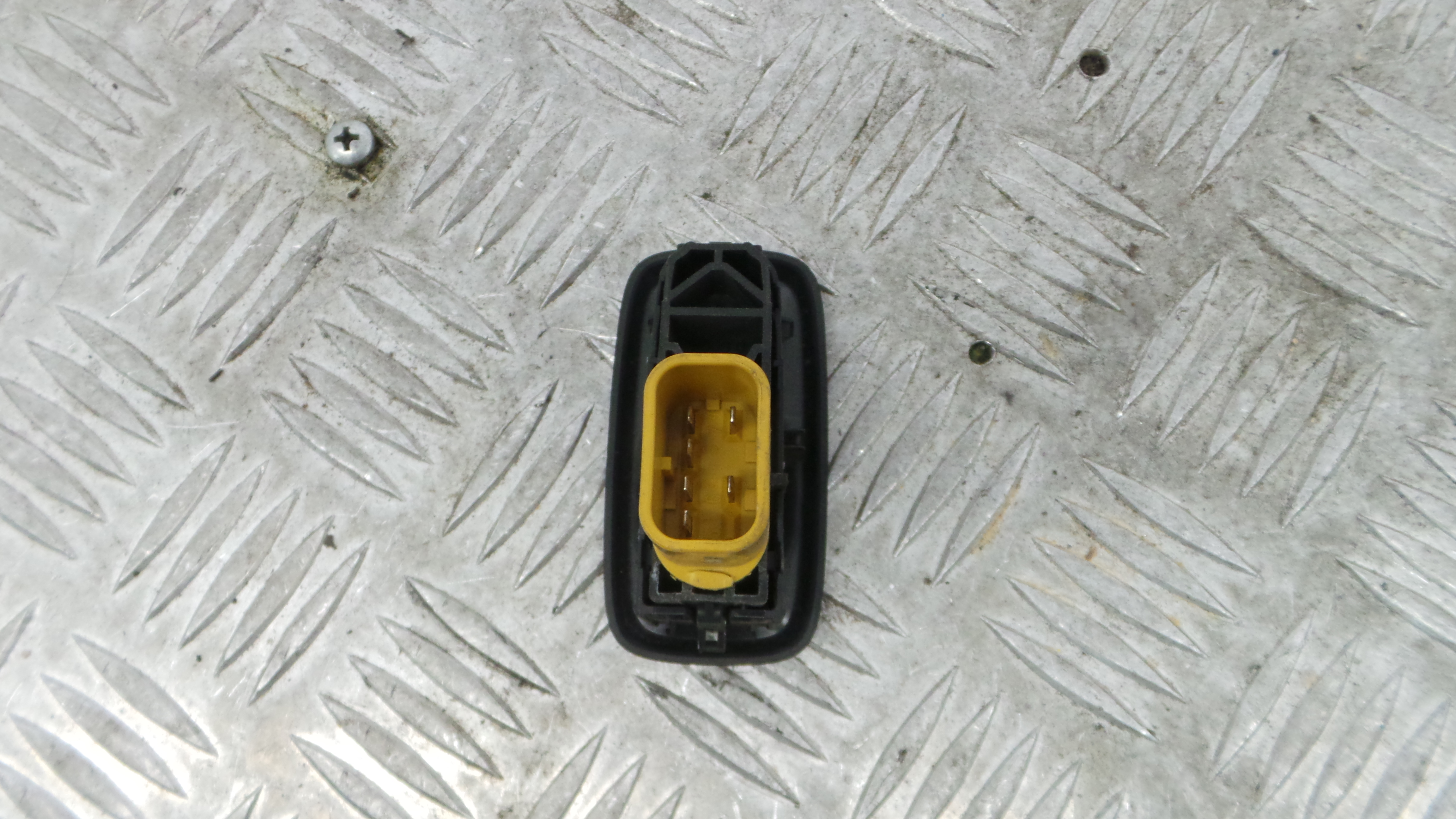 Interruptor / Comando Elevador Vidro Frente Dto 8A6T-14529-AA - FORD FIESTA VI (CB1, CCN)-36920835