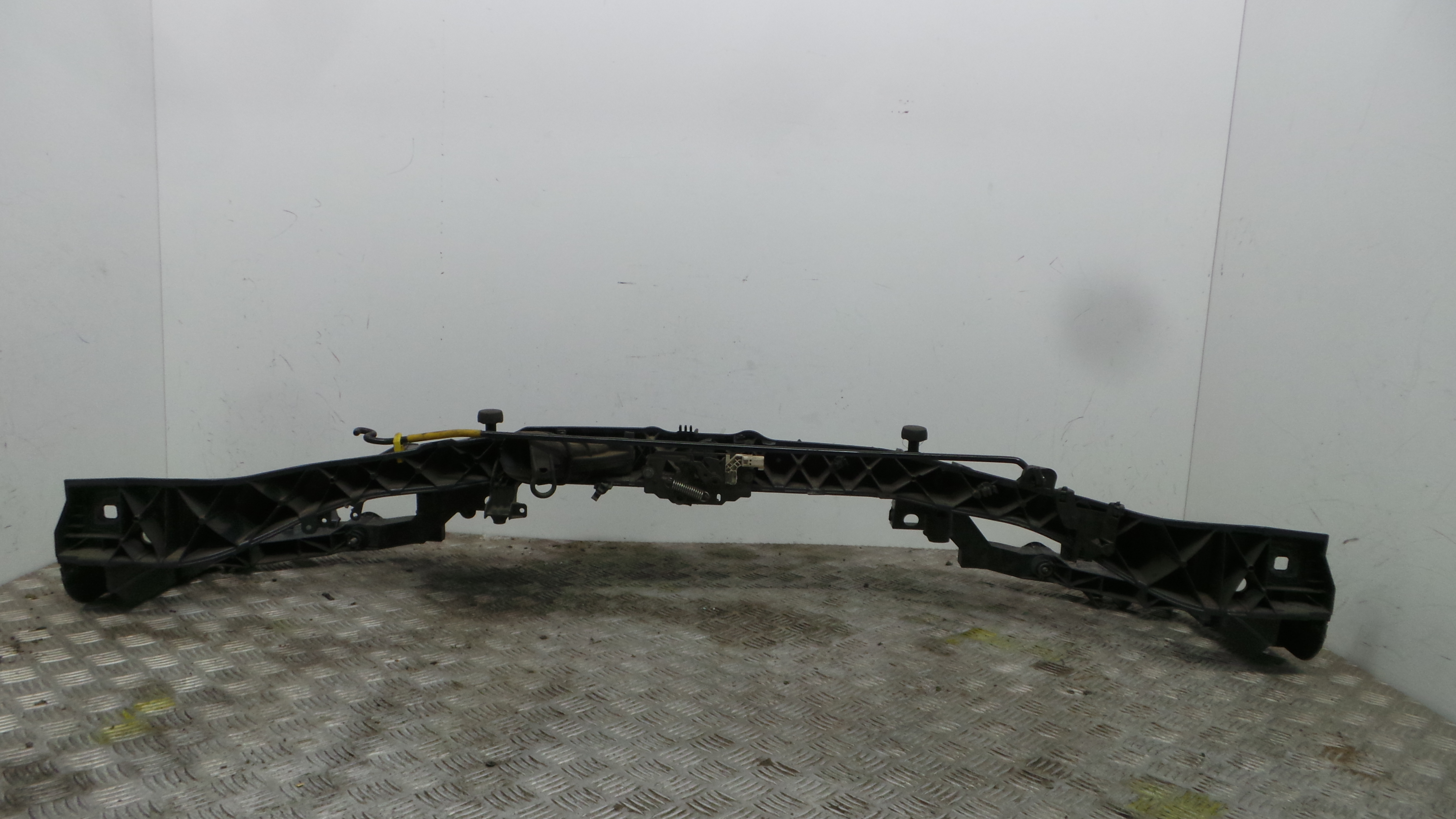 travessa superior  BM51-8B041-B - FORD FOCUS III Turnier-36683468