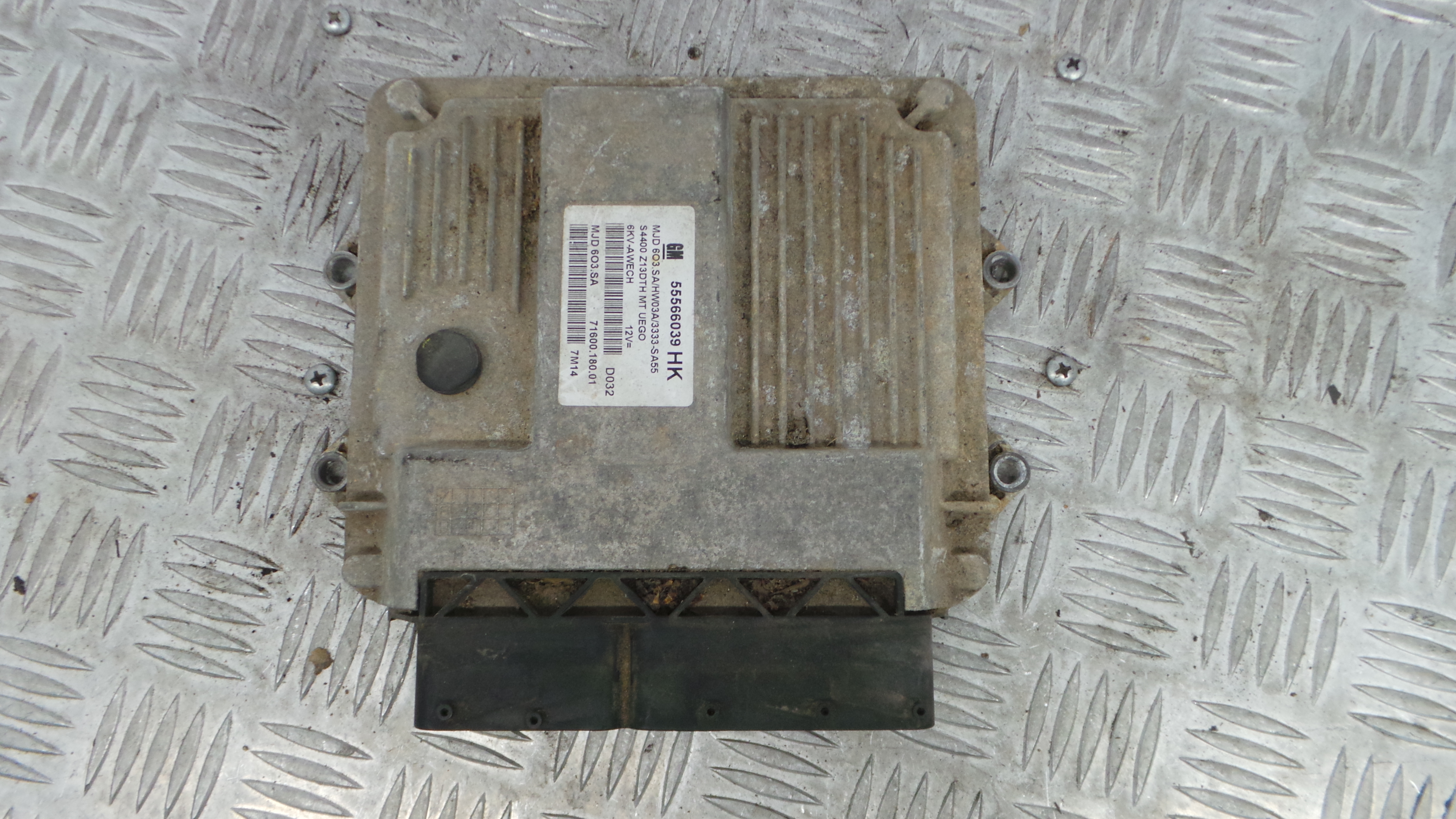 Centralina do Motor 55566039HK - OPEL CORSA D (S07)-36685974