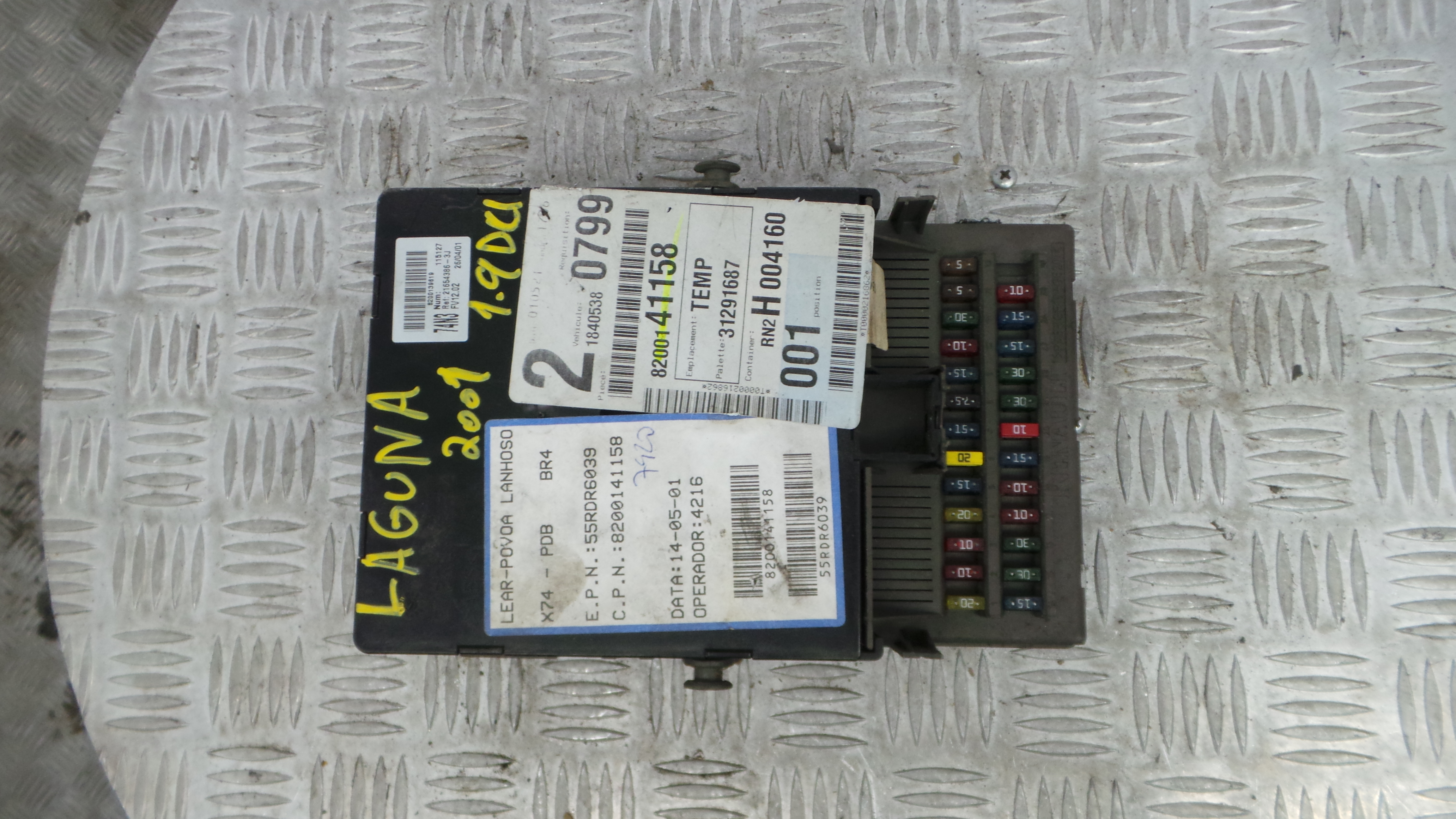 Caixa dos Fusíveis / BSI / UCH / SAM 8200139619 - RENAULT LAGUNA II (BG0/1_)-36686161