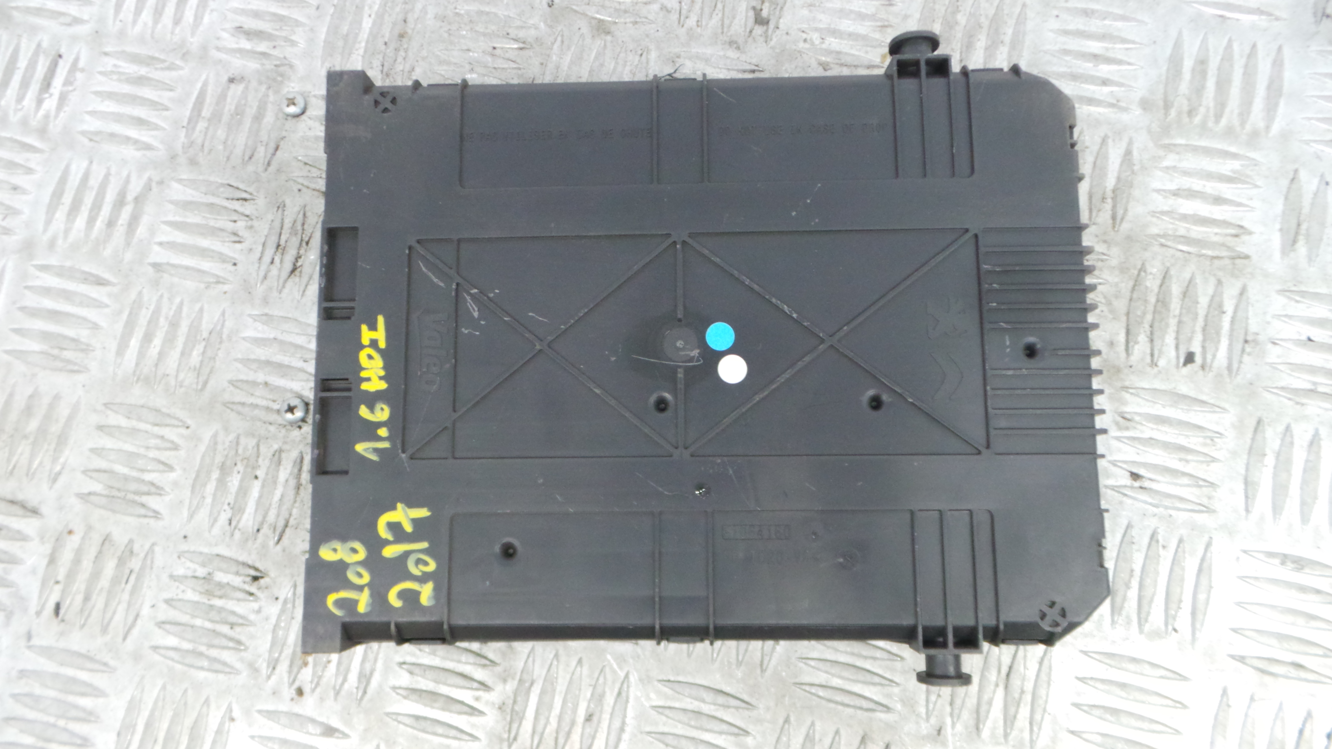 Caixa dos Fusíveis / BSI / UCH / SAM 9807531680 - PEUGEOT 208 I (CA_, CC_)-36686179