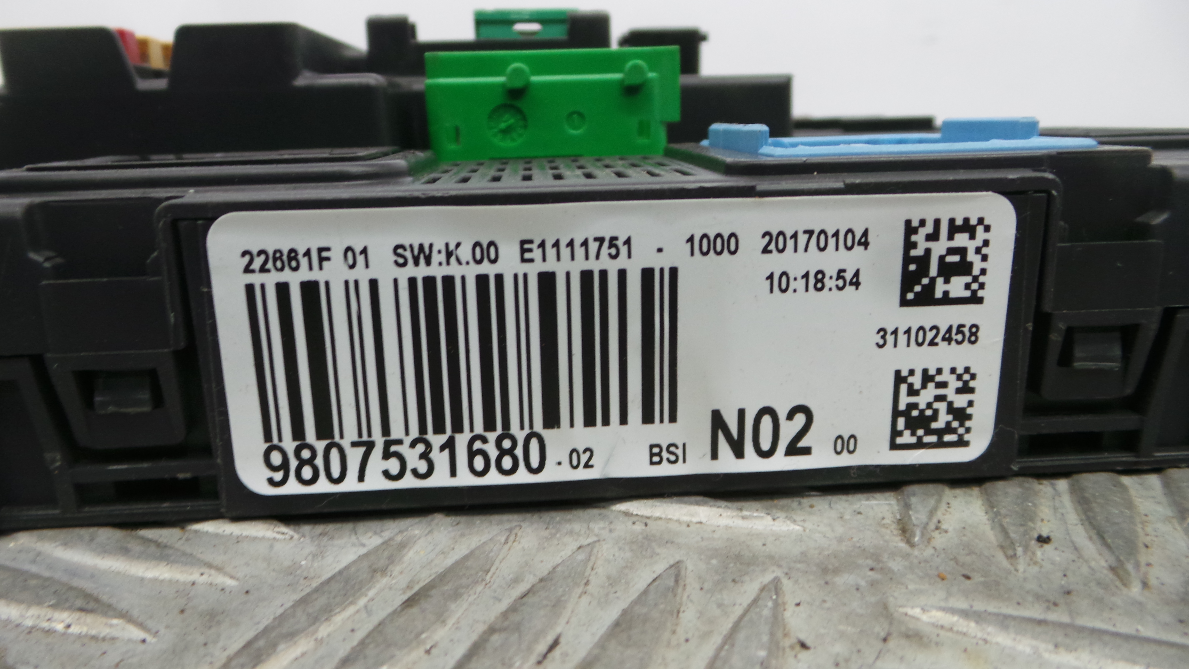 Caixa dos Fusíveis / BSI / UCH / SAM 9807531680 - PEUGEOT 208 I (CA_, CC_)-36686179