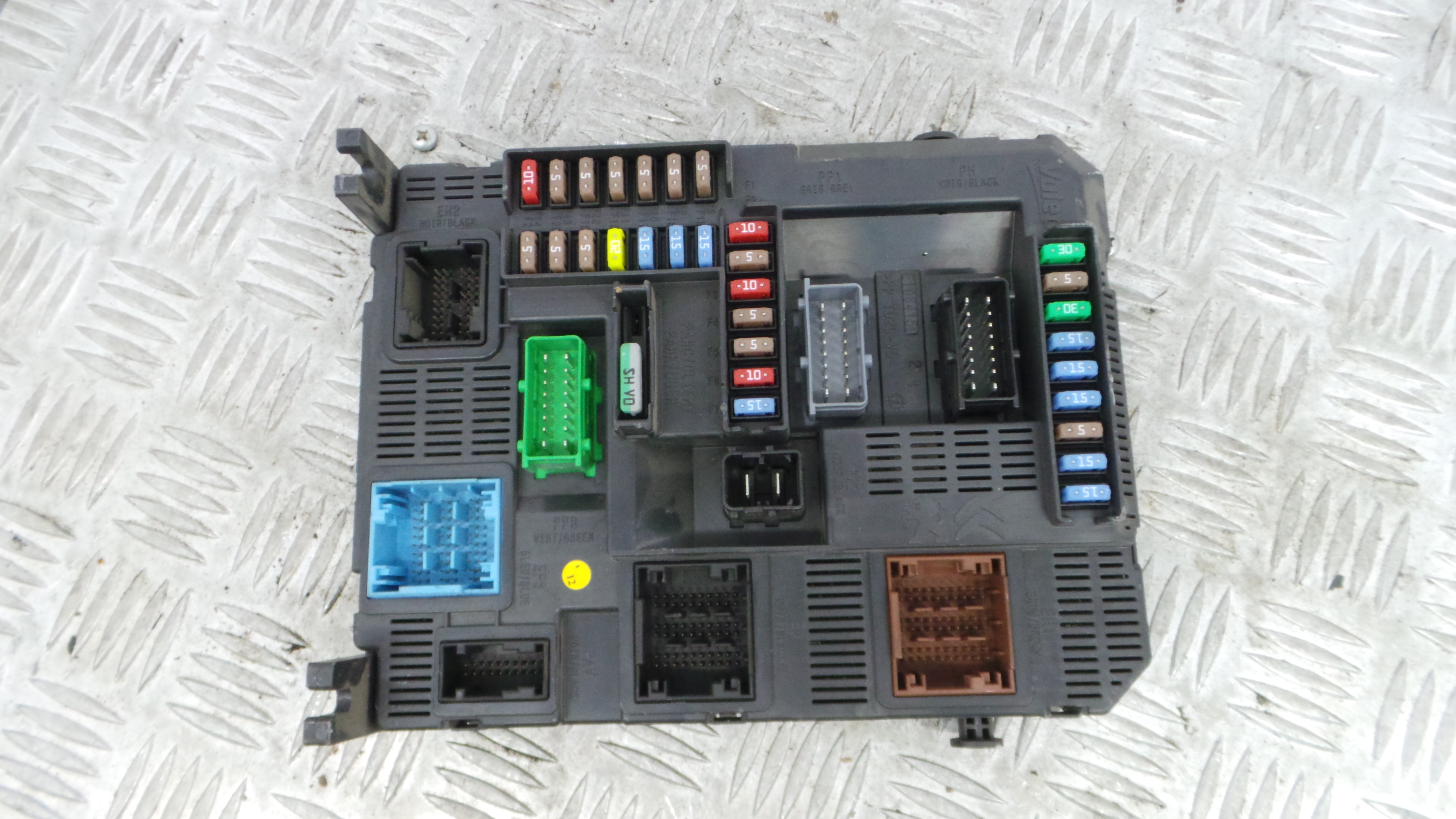 Caixa dos Fusíveis / BSI / UCH / SAM 9807531680 - PEUGEOT 208 I (CA_, CC_)-36686449