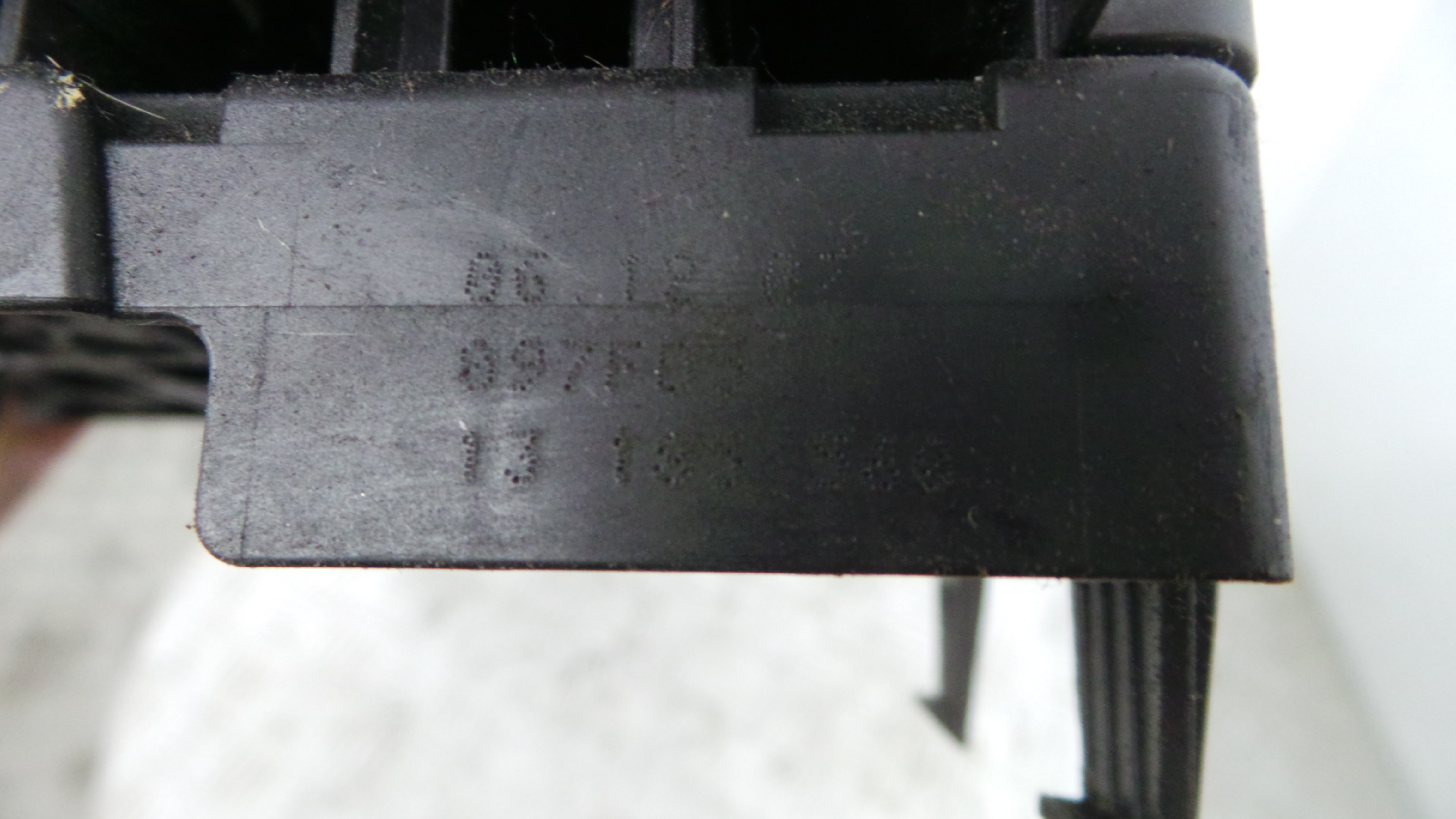 Caixa dos Fusíveis / BSI / UCH / SAM 1718433 - OPEL CORSA D (S07)-36691377