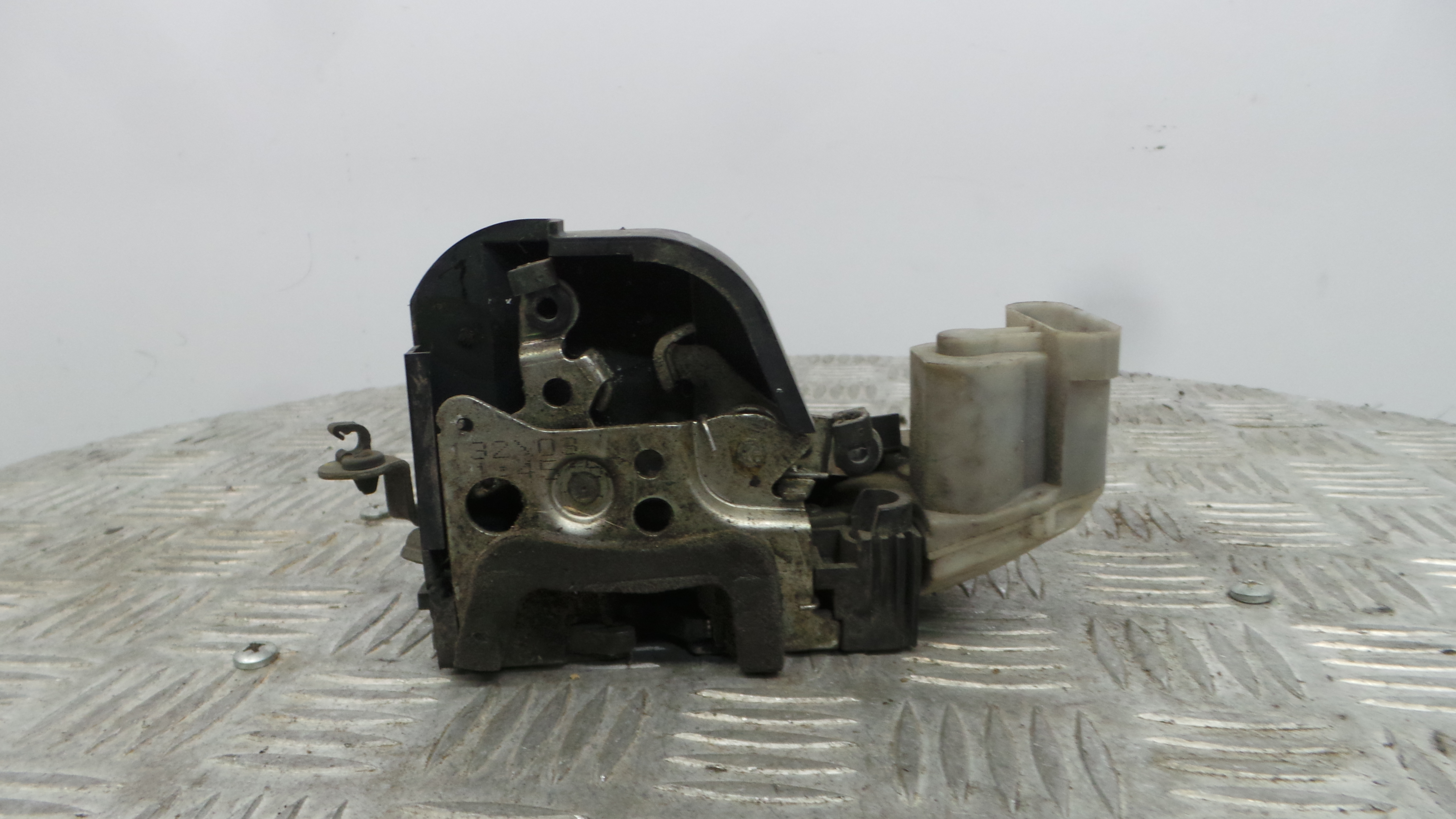 Fecho da Porta Frente Esq 46536066 - FIAT PUNTO (188_)-36691878