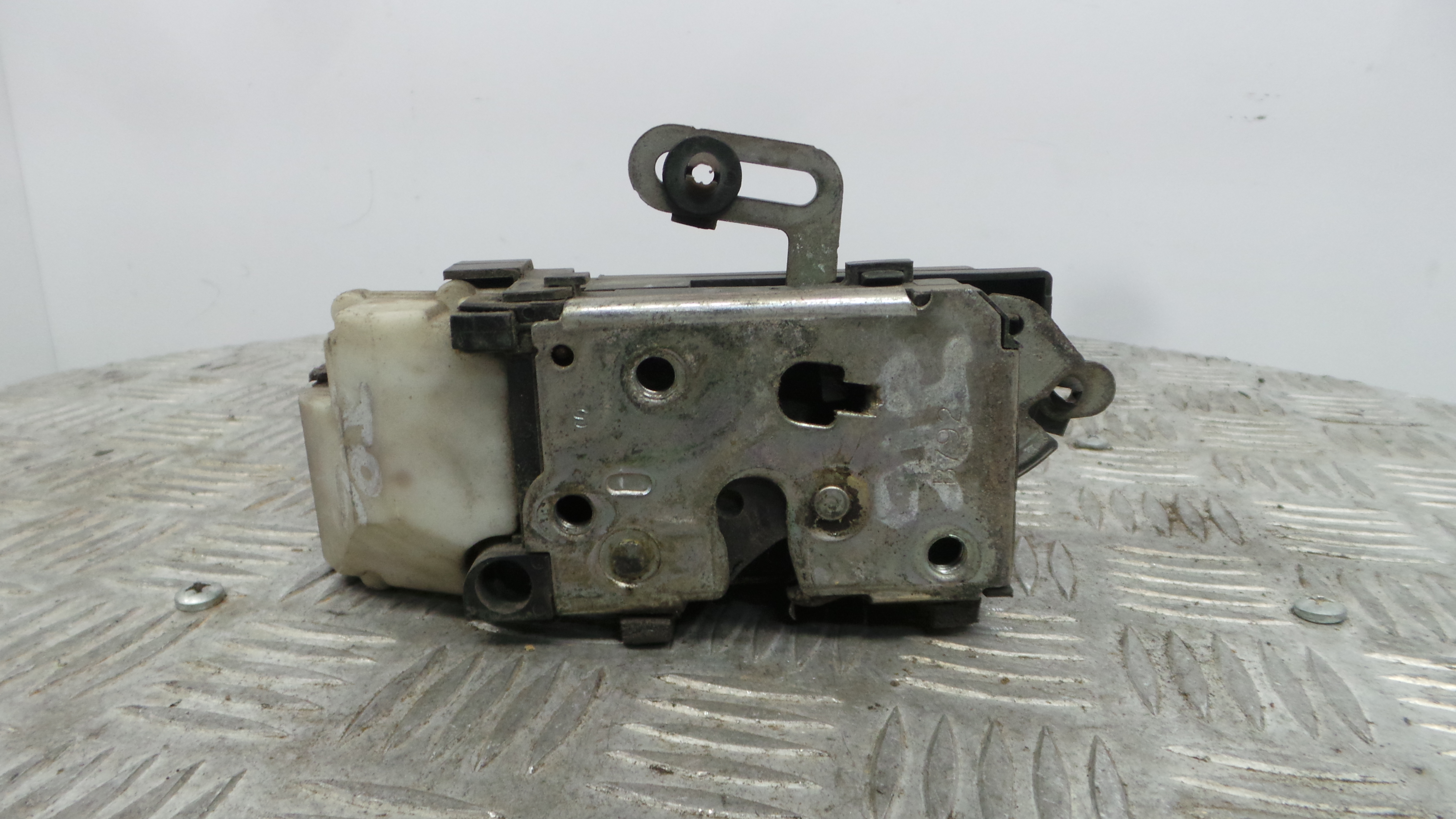 Fecho da Porta Frente Esq 46536066 - FIAT PUNTO (188_)-36691878